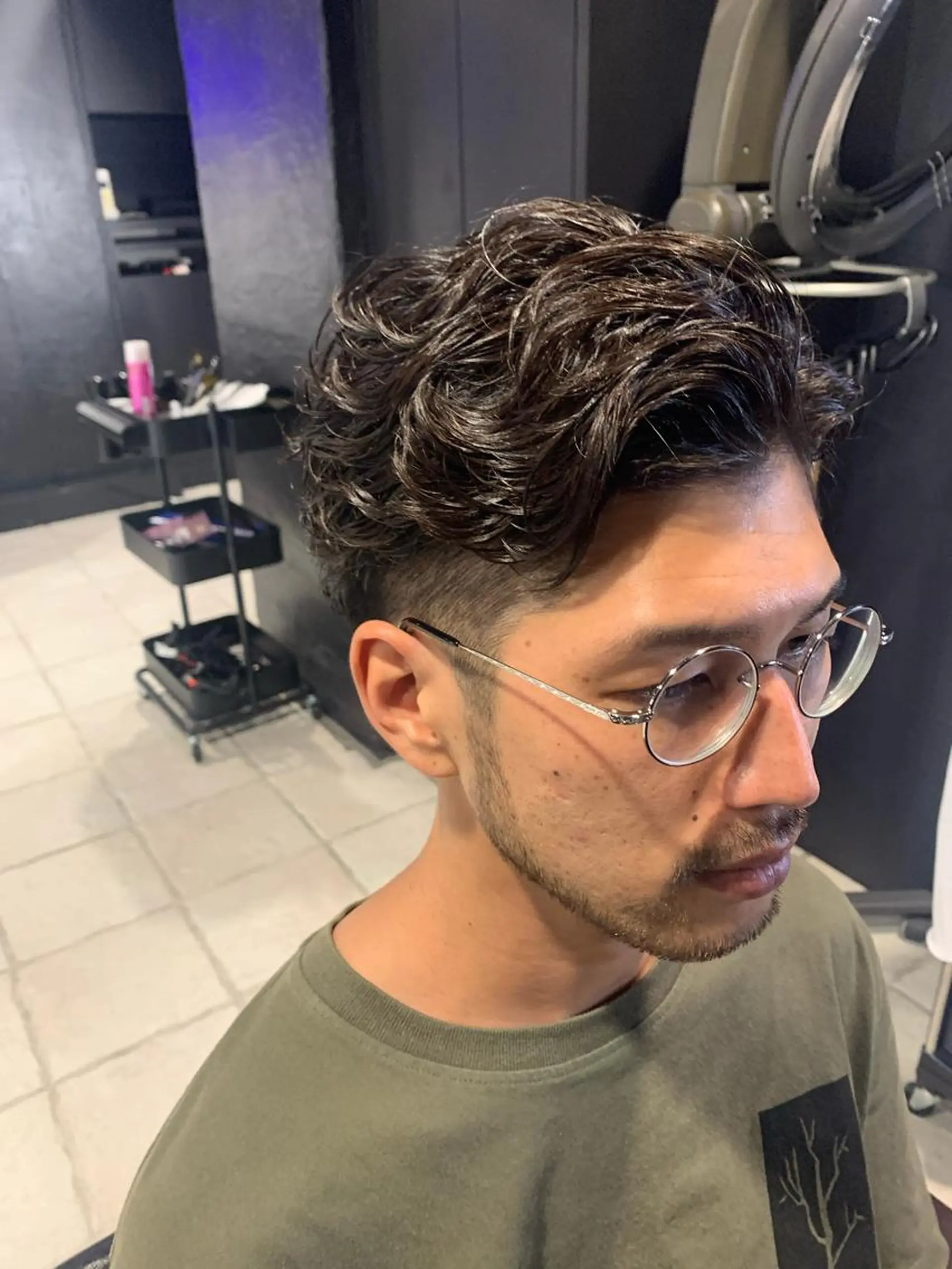 ミディアム メンズ カット ヘアカラー パーマ メンズパーマ/難波/ 心斎橋　室園亮佑のヘアスタイル