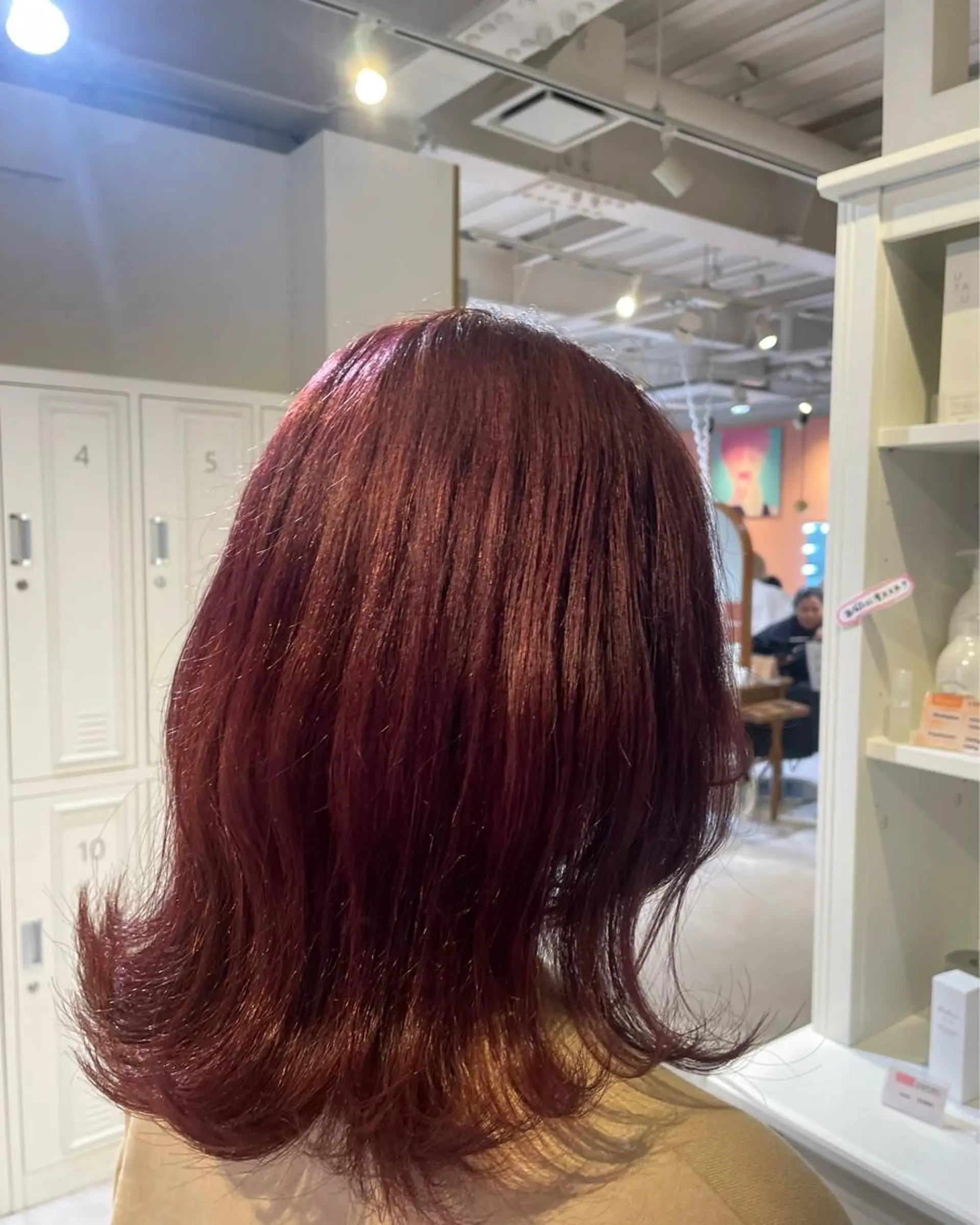 カラー ブリーチ ラベンダーカラー ラベンダーピンク ピンクカラー ヘアカラー 和田 真依のヘアスタイル