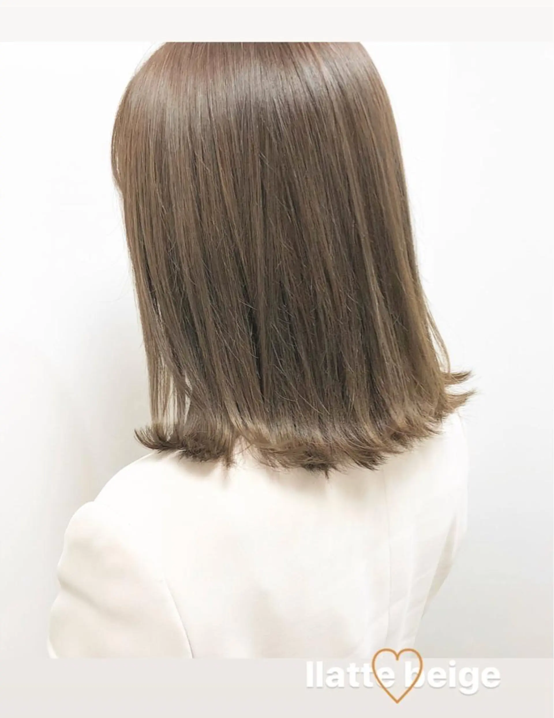 ミディアム カラー ベージュカラー ラテベージュ autre所属・大久保 ひでなりのヘアスタイル