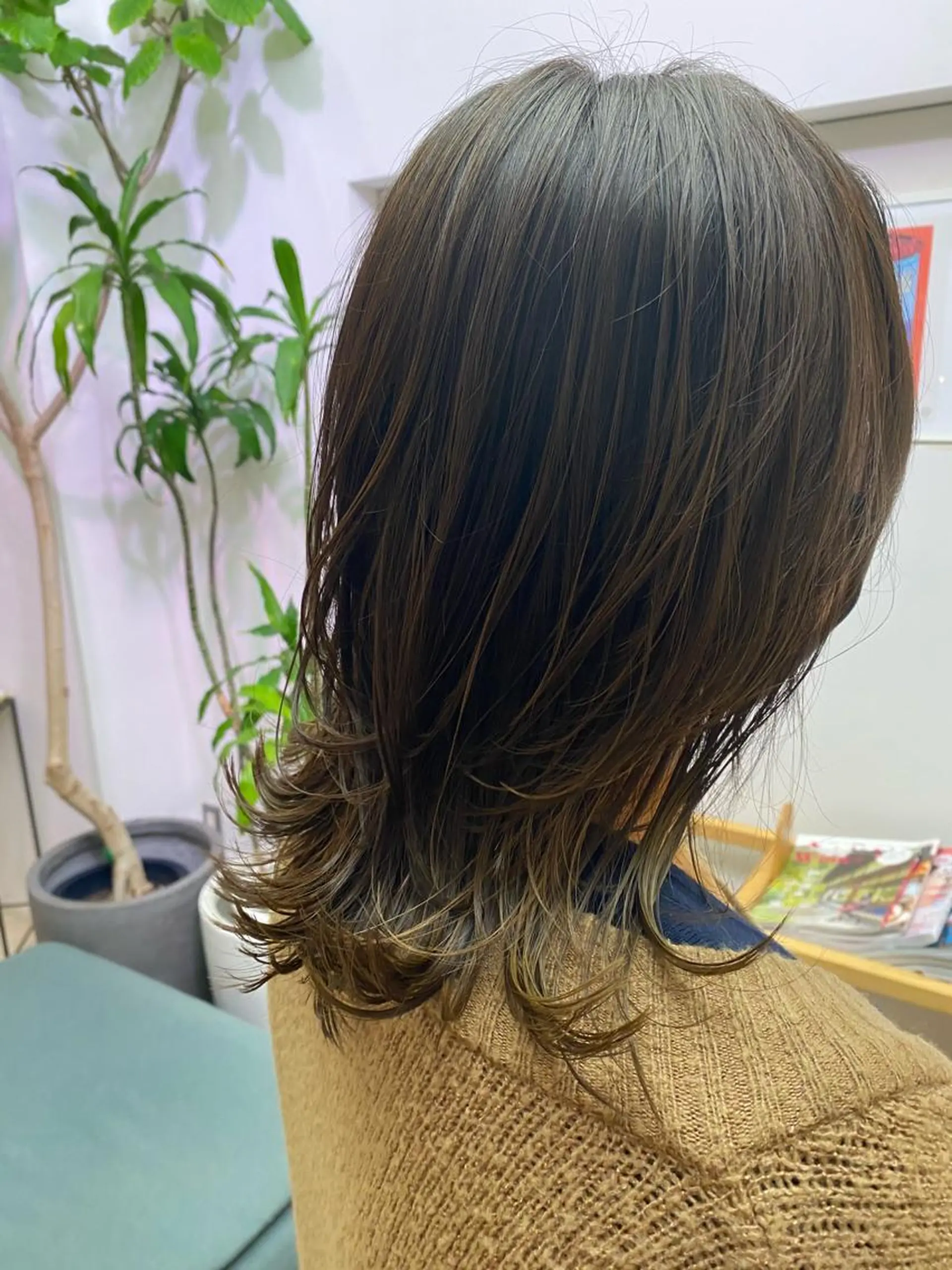 ミディアム カラー カット ヘアカラー トリートメント 安永 涼のヘアスタイル