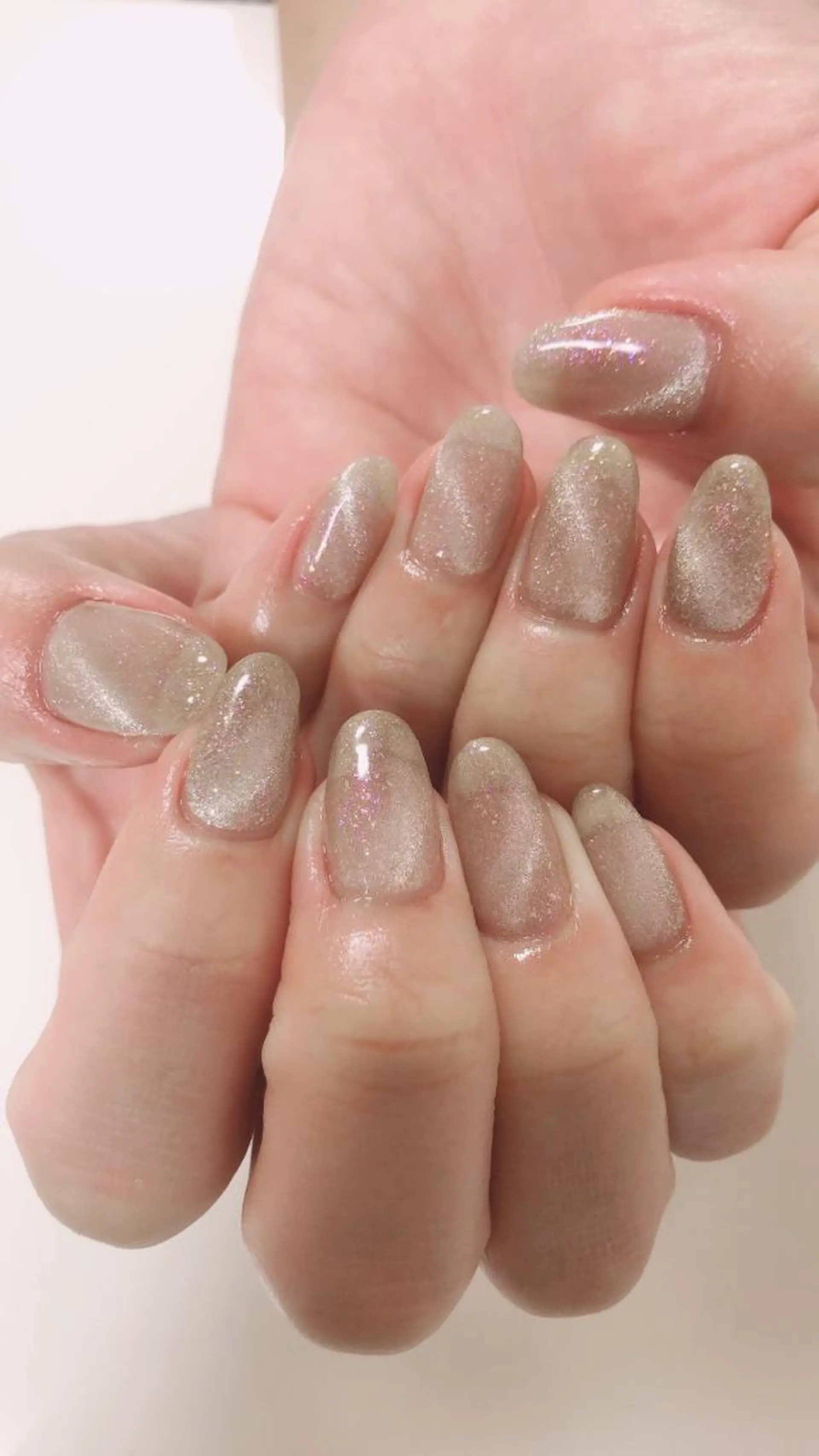 ネイル ハンドネイル emi ...の眉毛・アイブロウイメージ