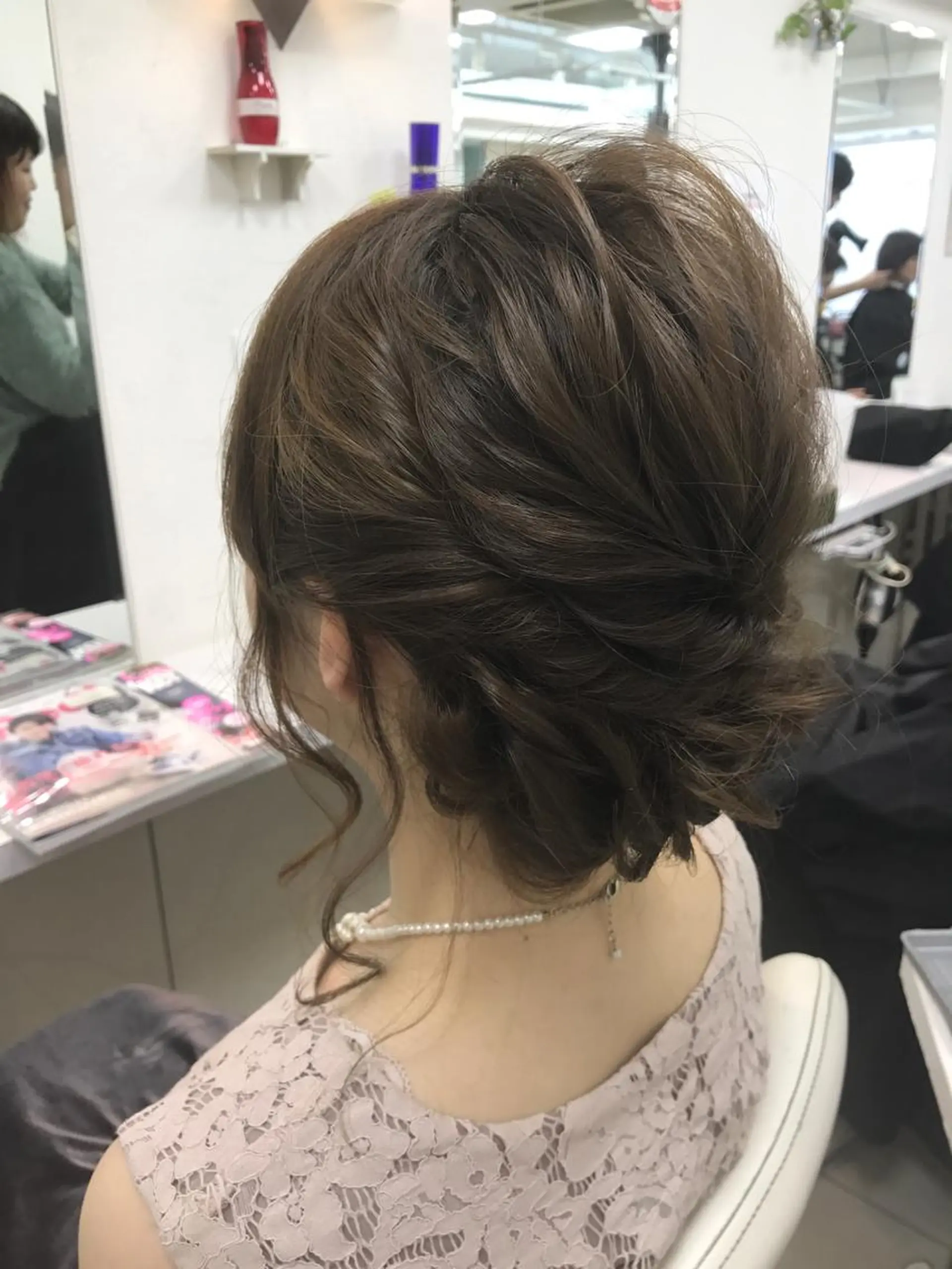 ミディアム ヘアアレンジ 艶髪ハイトーンカラー 💘kazueのヘアスタイル