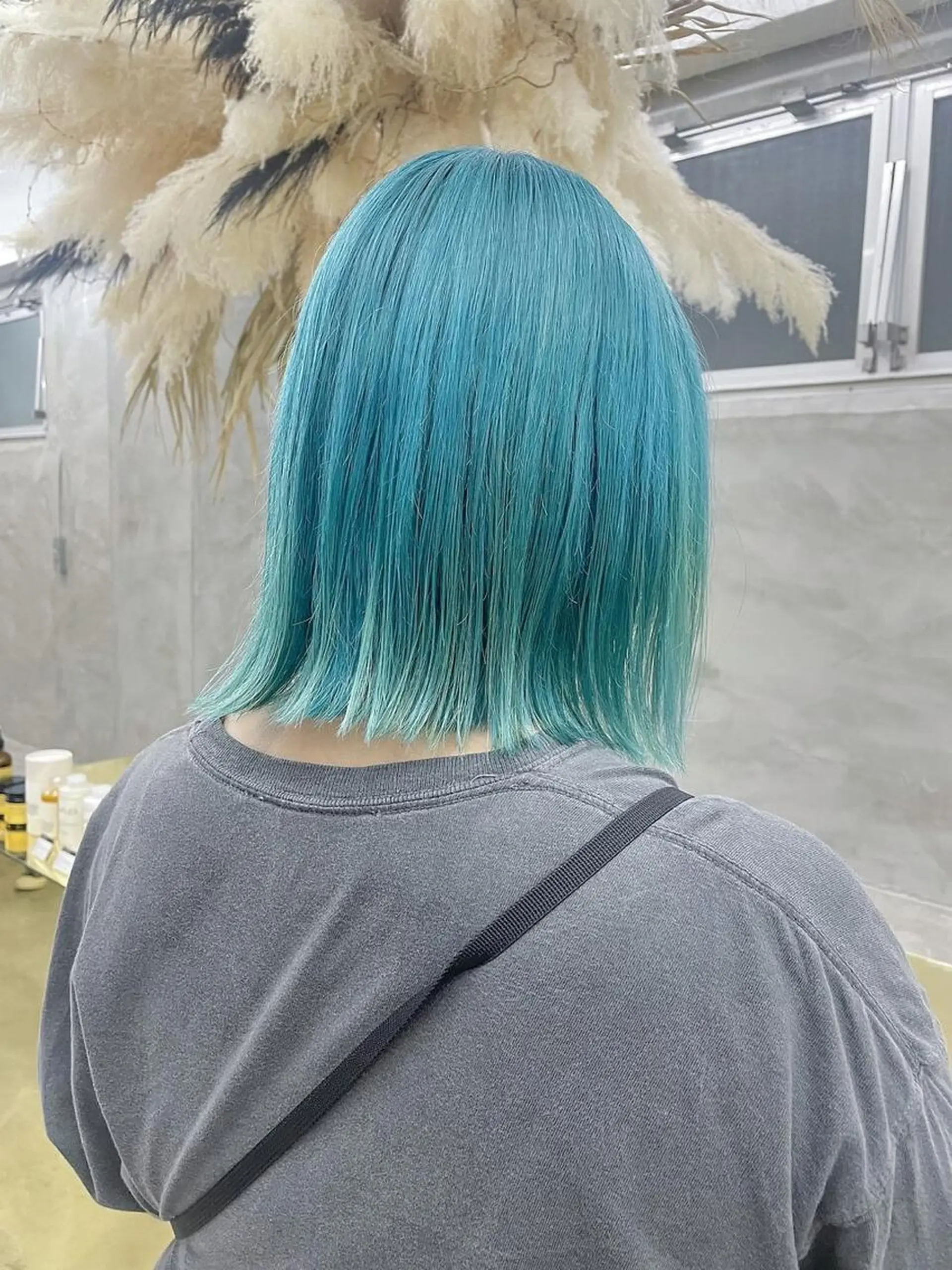 ミディアム カラー パーマ ヘアアレンジ メンズ ミディアムパーマ メンズバレイヤージュ メンズブリーチ センターパート フェードカット ヘアカラー ハイトーン/レイヤー 🌸さくらのヘアスタイル