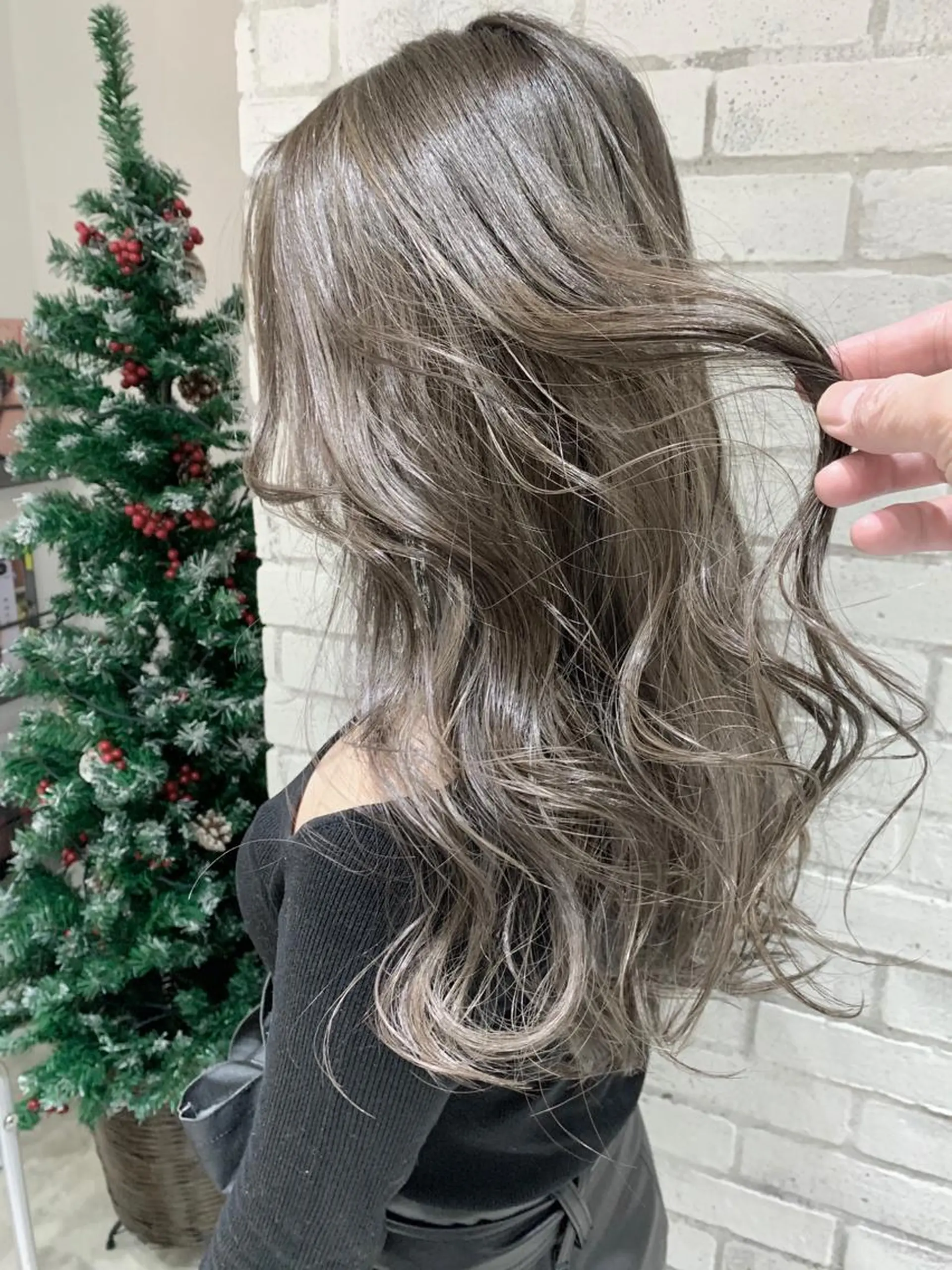 ロング カラー パーマ ヘアアレンジ アディクシーカラー ベージュカラー ハイライトカラー ミルキーベージュ ハイライト ヘアカラー トリートメント ヘアセット filo byFeria渋谷所属・縮毛矯正/美髪 髪質改善/石田幸輔のヘアスタイル