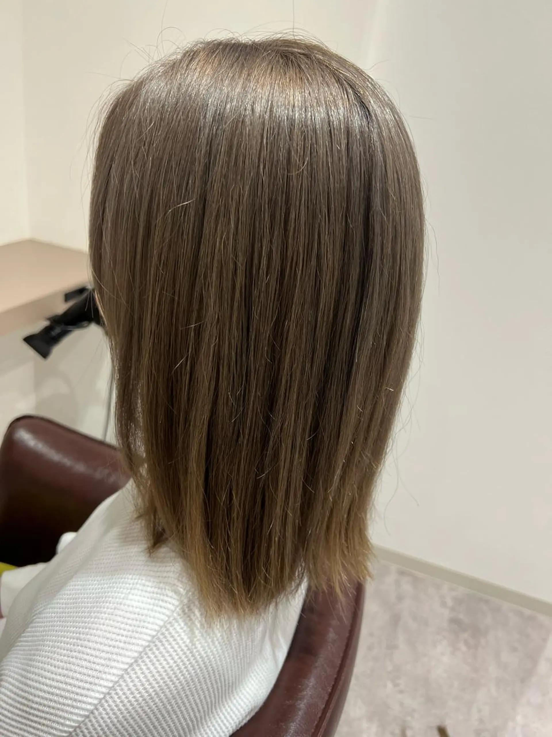 セミロング カット ヘアカラー トリートメント 井上 美春のヘアスタイル