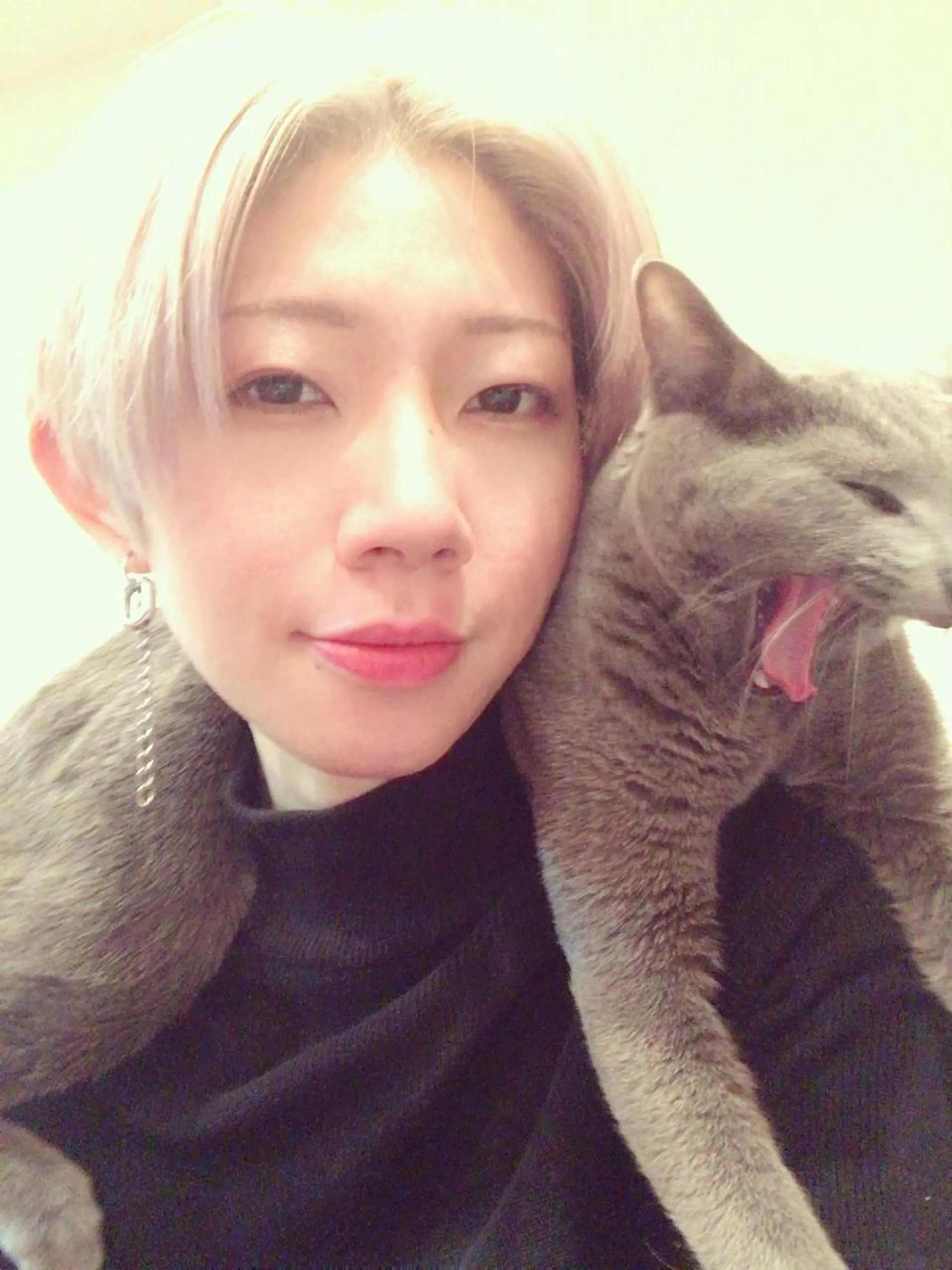 ショート カラー パーマ ヘアアレンジ メンズ キッズ ネイル マツエク・マツパ アニメ,Vオタク× 即効痩せエステサロンのエステ・リラクイメージ