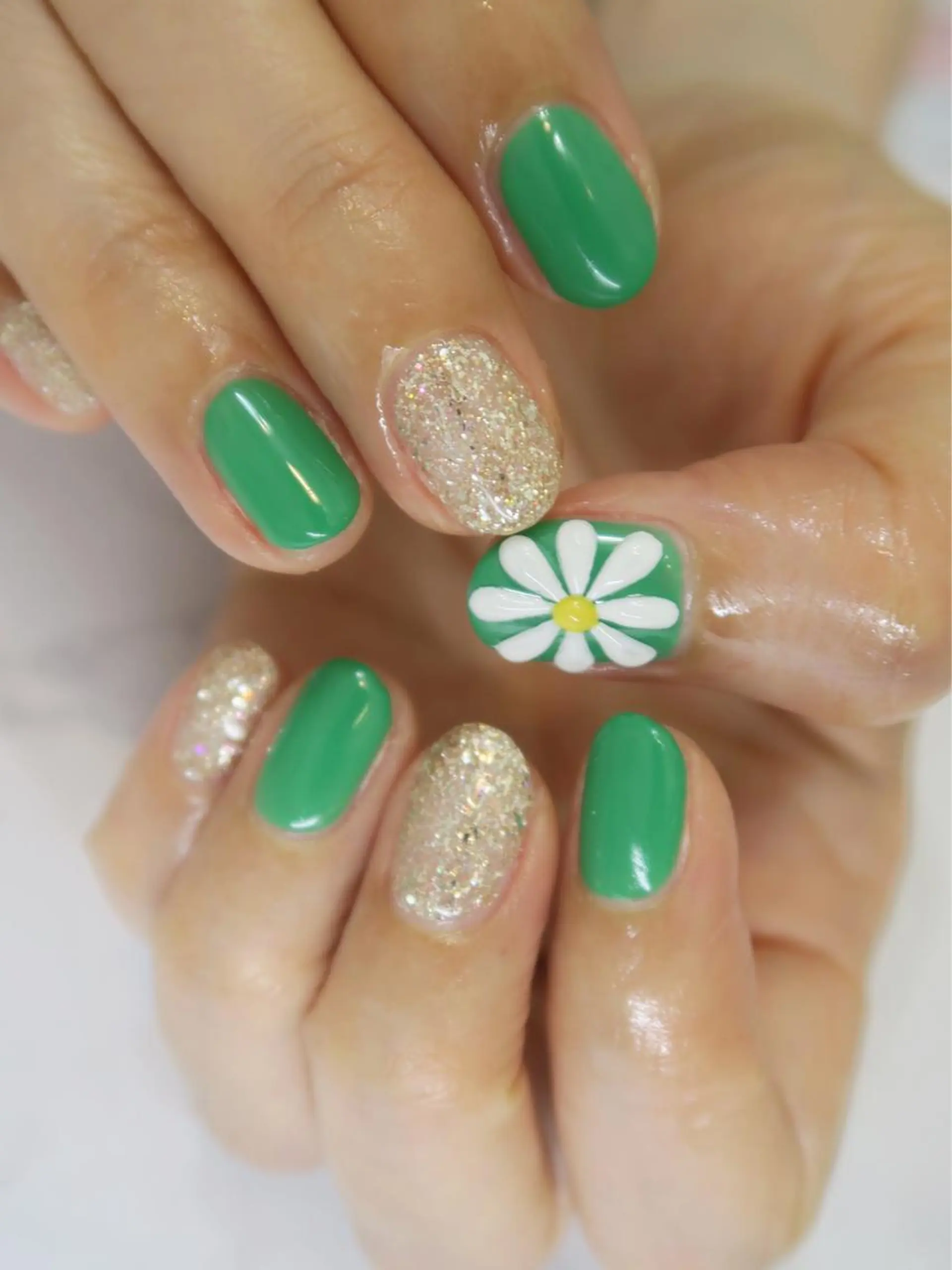 ネイル gloss nail 代々木上原のネイルデザイン