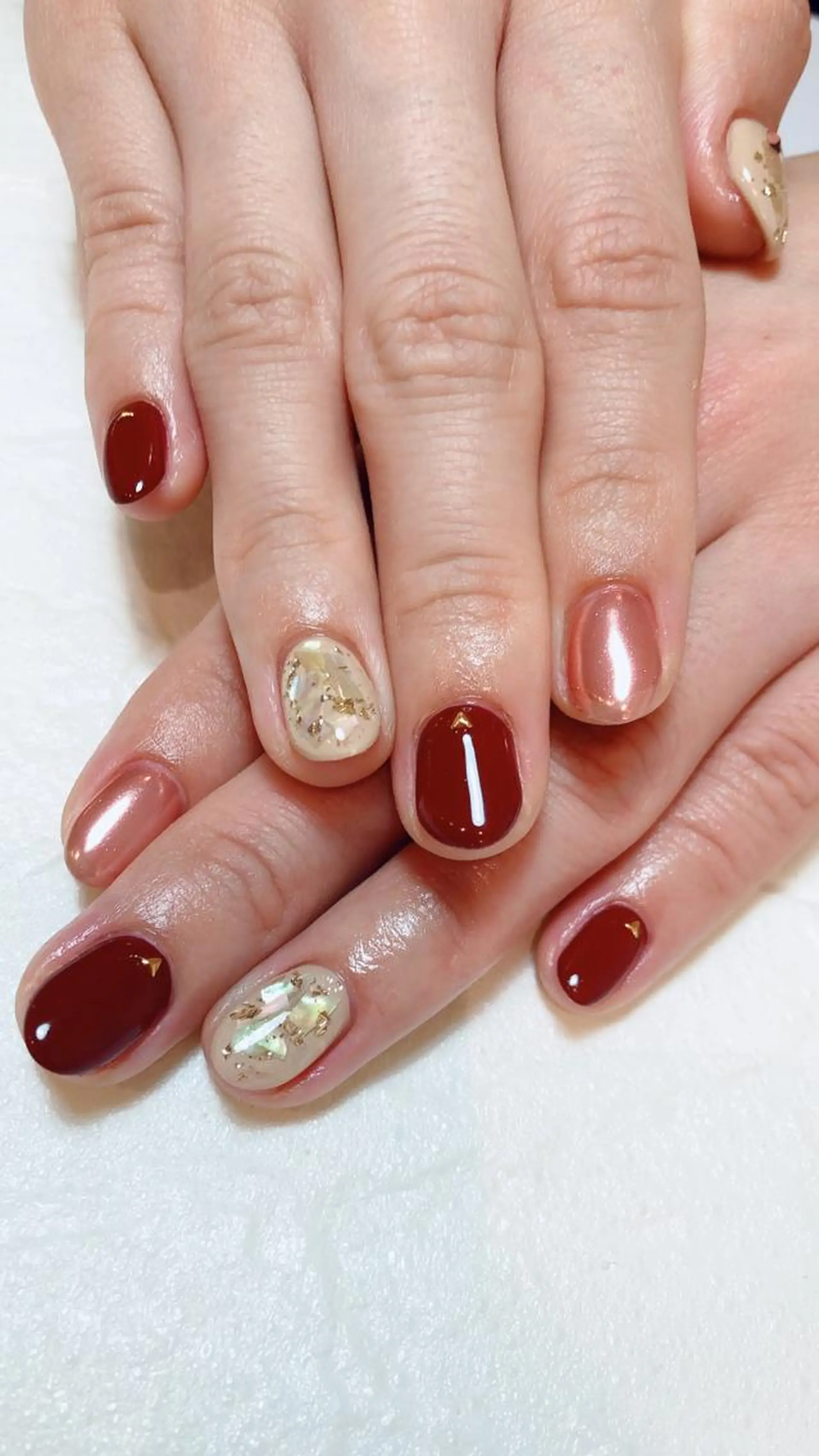 ショート カラー ネイル マツエク・マツパ ハンドネイル ハンドケア 💎ビューティサロン 湘南 RIRAN💎のネイルデザイン