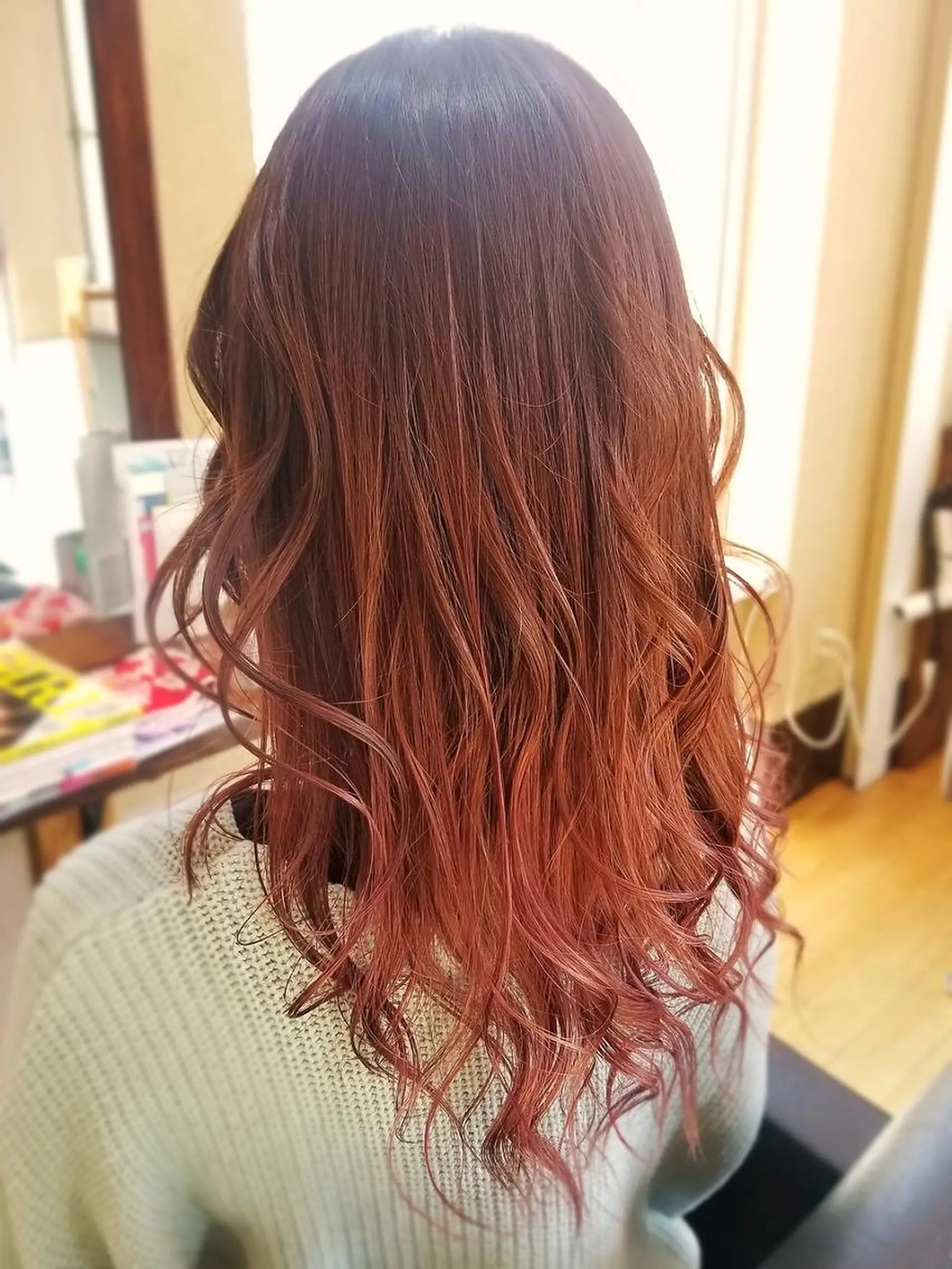 ロング ヘアアレンジ カラー オレンジ ピンクカラー パピヨンロゼ中川 慎太郎のヘアスタイル