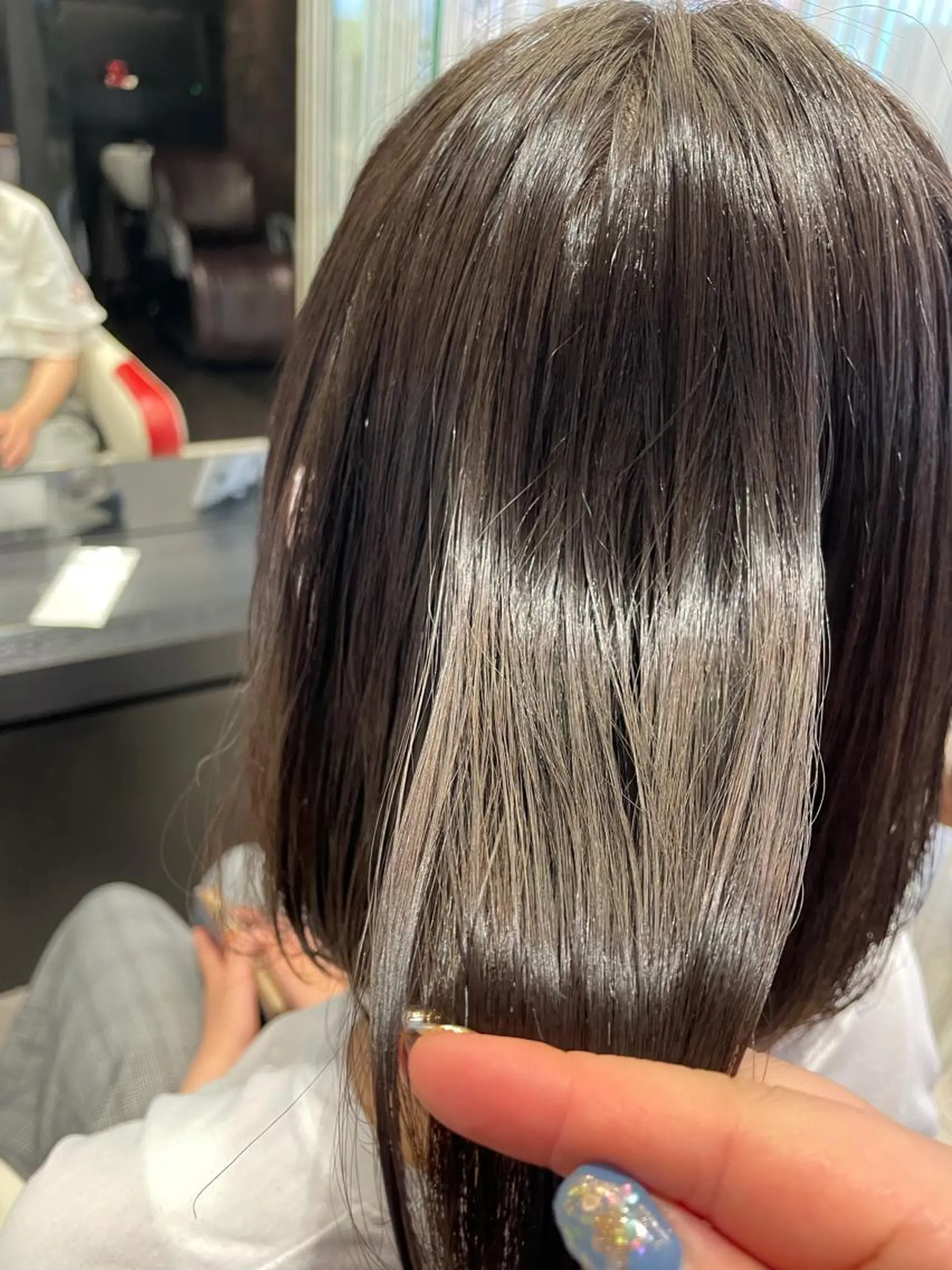 ミディアム 縮毛矯正 石坂 瀬音のヘアスタイル