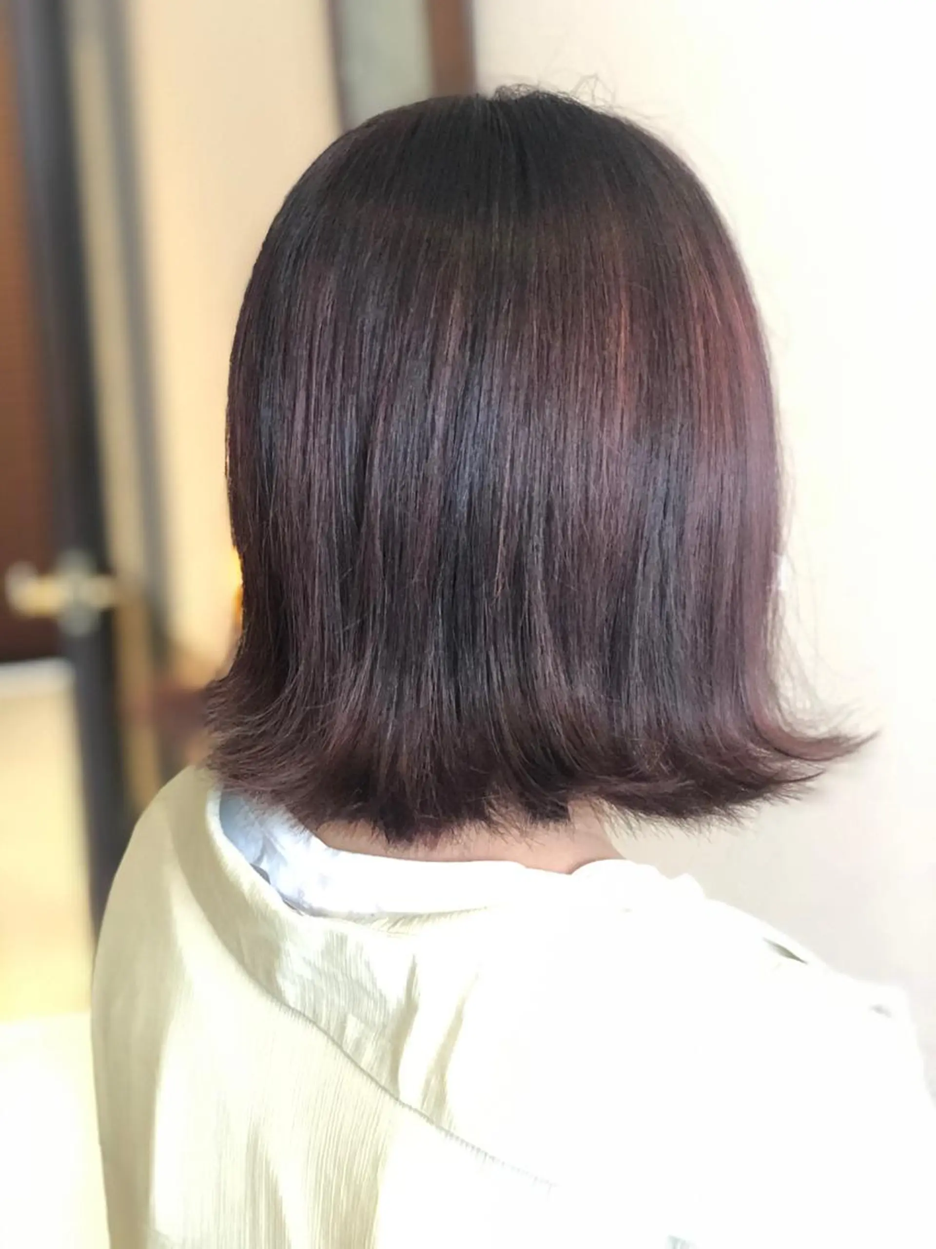 ミディアム カラー ハイライトカラー バイオレットカラー ハイライト 嶌田 沙紀のヘアスタイル
