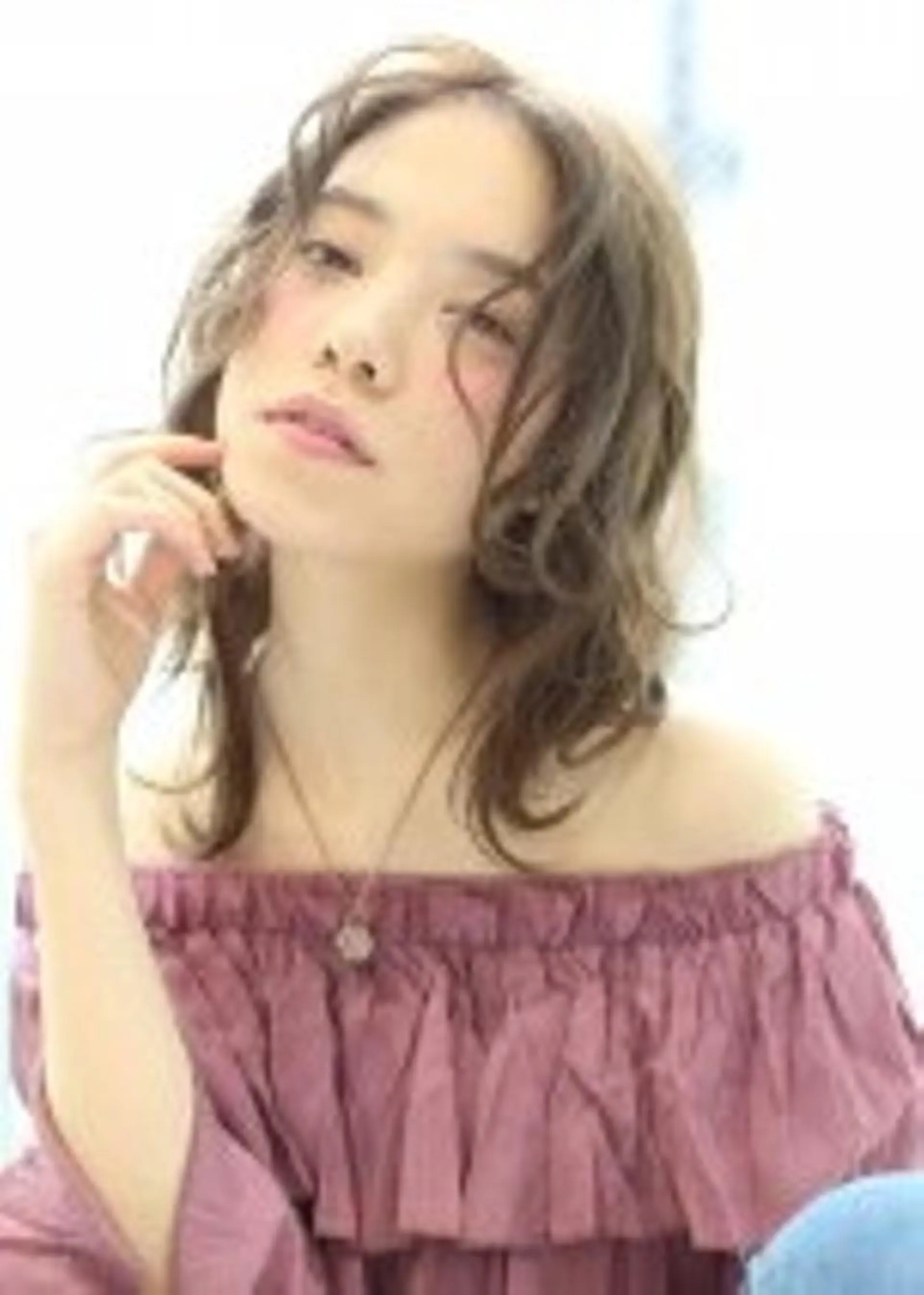 ミディアム 小林 永佳のヘアスタイル