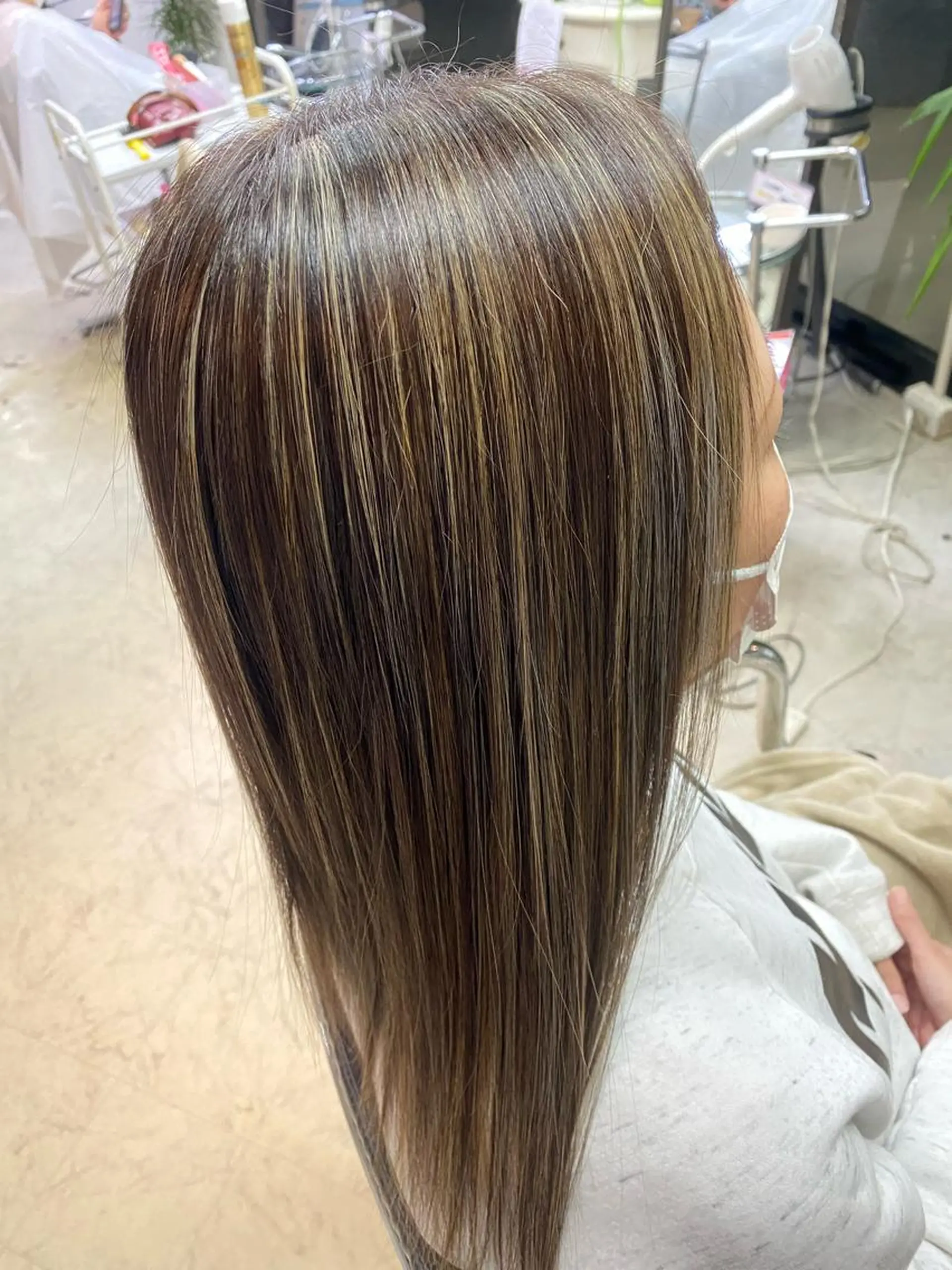 セミロング カラー ハイライトカラー ハイライト EXCIA所属・imaizumi takuyaのヘアスタイル