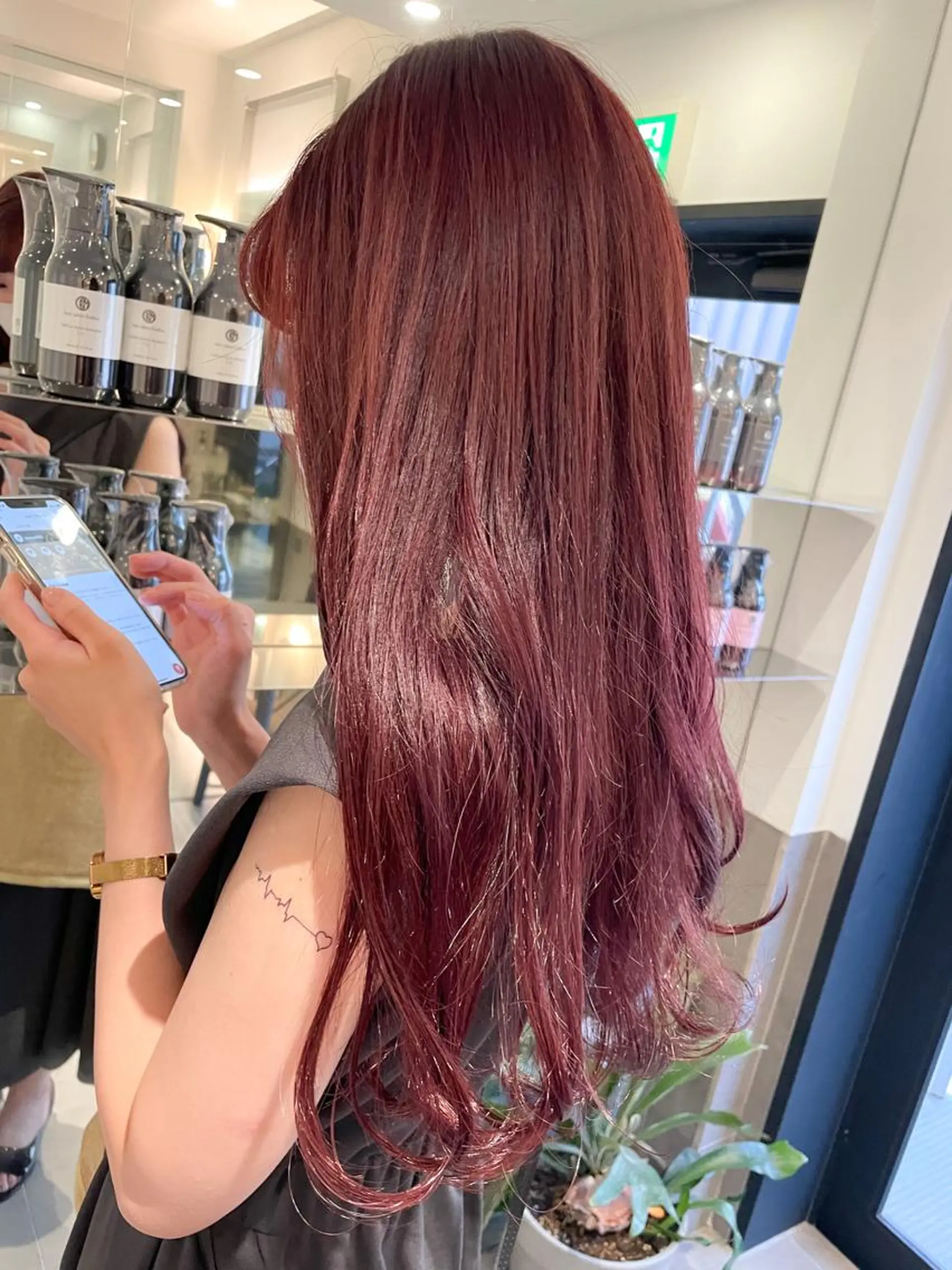 ロング カラー ヘアカラー トリートメント 🪞透け感hair 🪞honokaのヘアスタイル