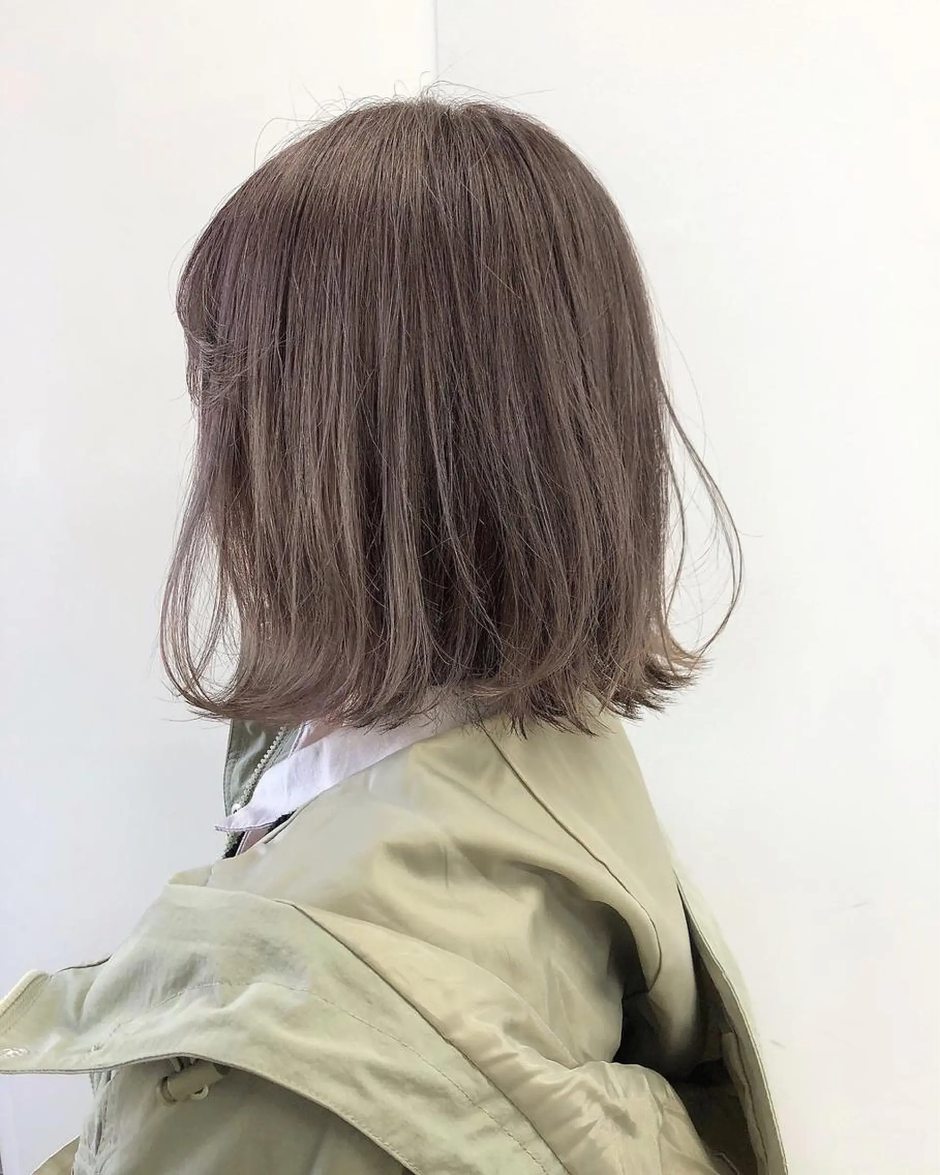 ミディアム カラー グレージュ ラベンダーカラー ラベンダーグレージュ ラベンダーグレー 【ブリーチカラー】 🌈ALIVE若山葵のヘアスタイル