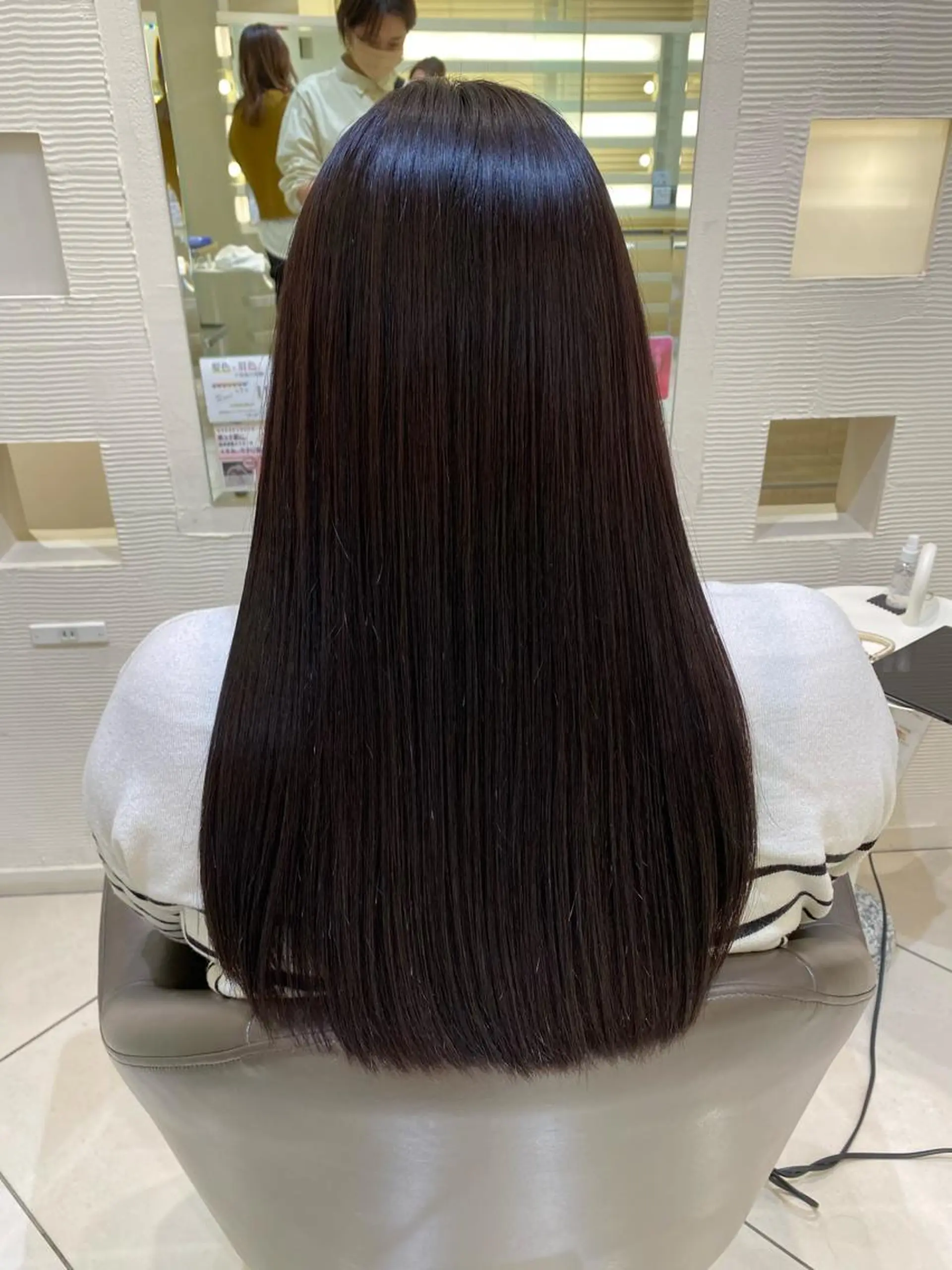 ロング カラー ヘアカラー トリートメント プレイングカラー🤍 細めハイライトのヘアスタイル