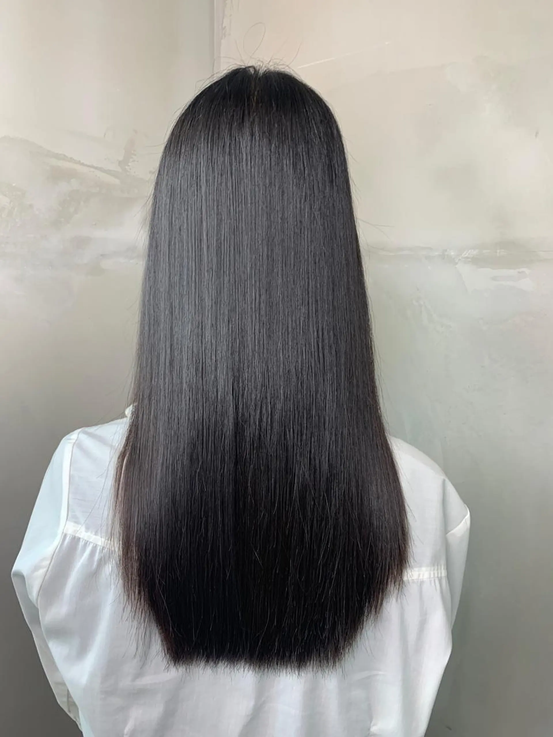 ロング アッシュ ハイライト 髪質改善 レイヤーカット 縮毛矯正 カット トリートメント Nishida Ryomaのヘアスタイル