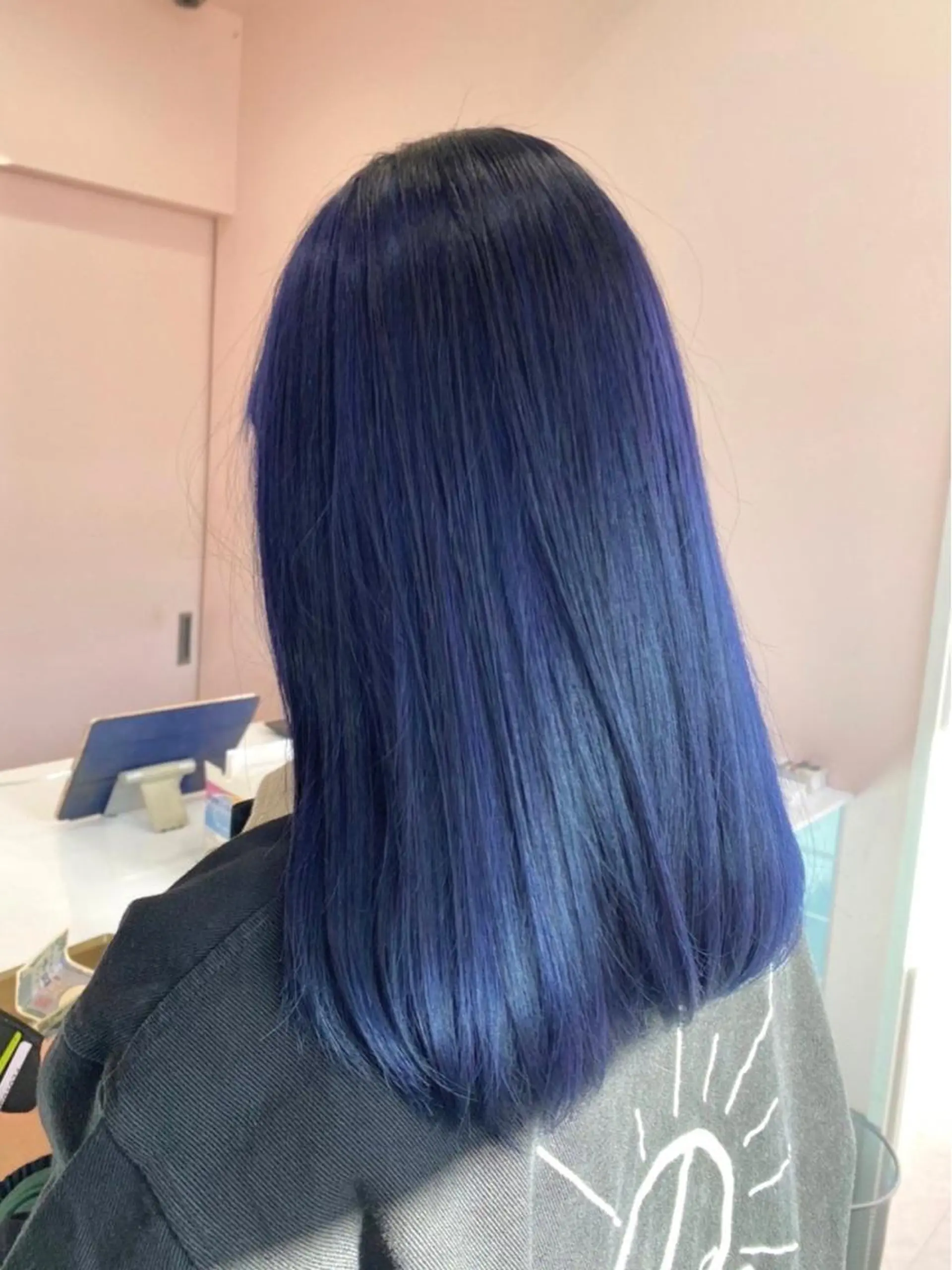 セミロング カラー ブリーチ ブルーカラー ヘアカラー トリートメント ヘアセット 楓🦋韓国系レイヤー / 透明感カラー🤍のヘアスタイル