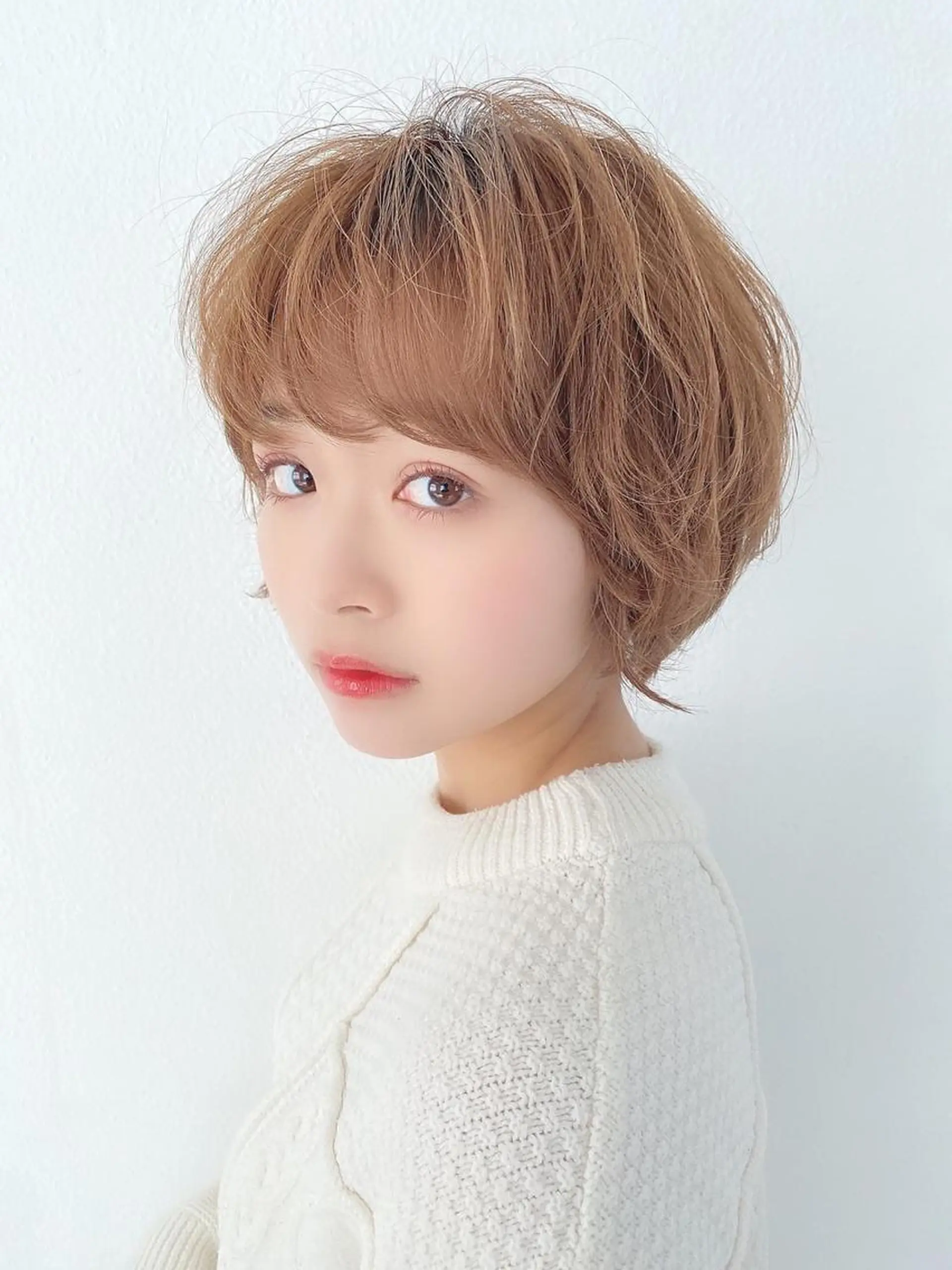 ショート カラー カット 縮毛矯正 トリートメント 髪質改善　ANFINI 仙台所属・仙台Ｉ韓国レイヤー Ｉ髪質改善Ｉ伊藤拓海のヘアスタイル