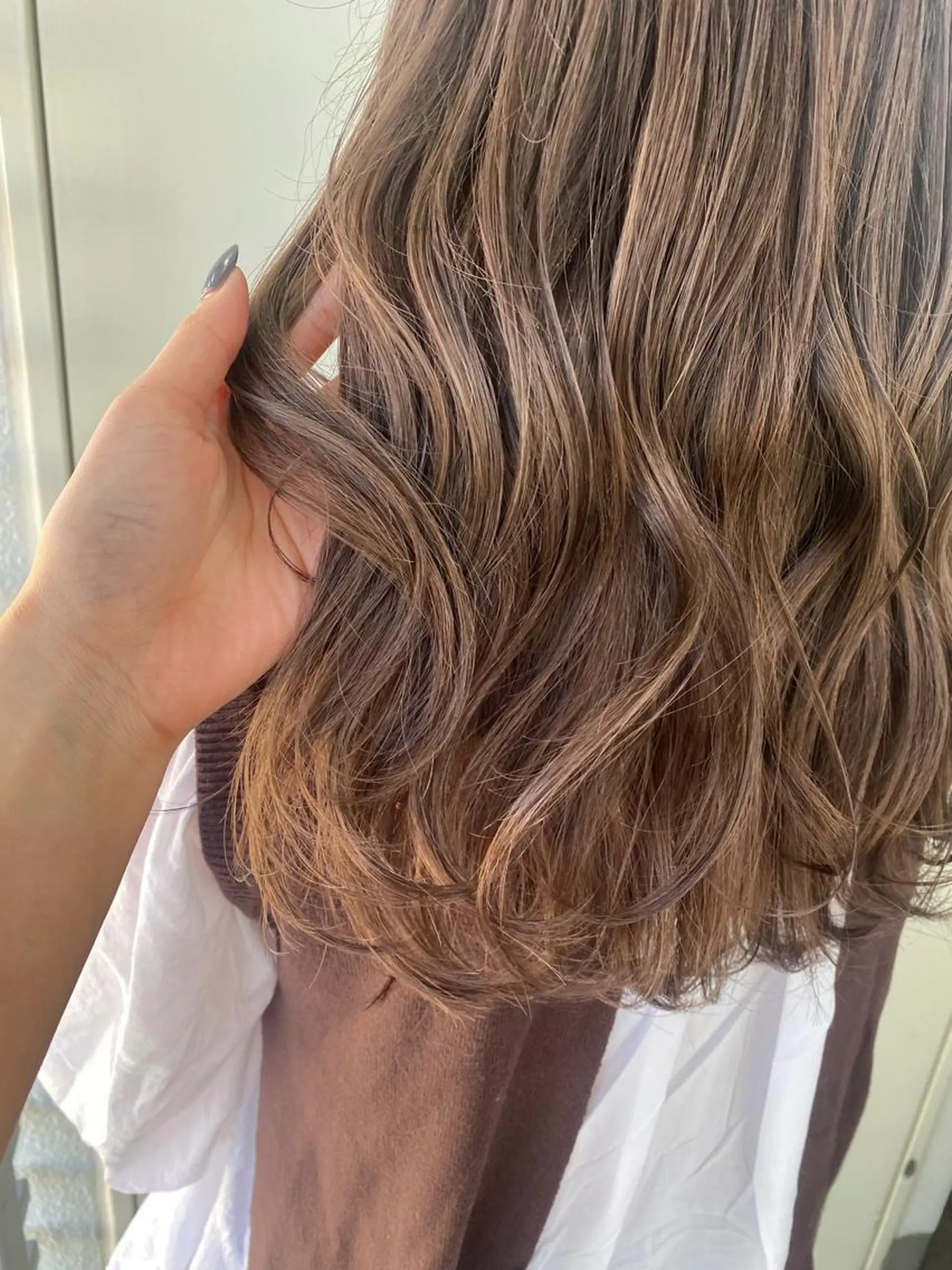 セミロング カラー ヘアカラー 韓国ヘア顔周りカット 艶髪ベージュtamaのヘアスタイル