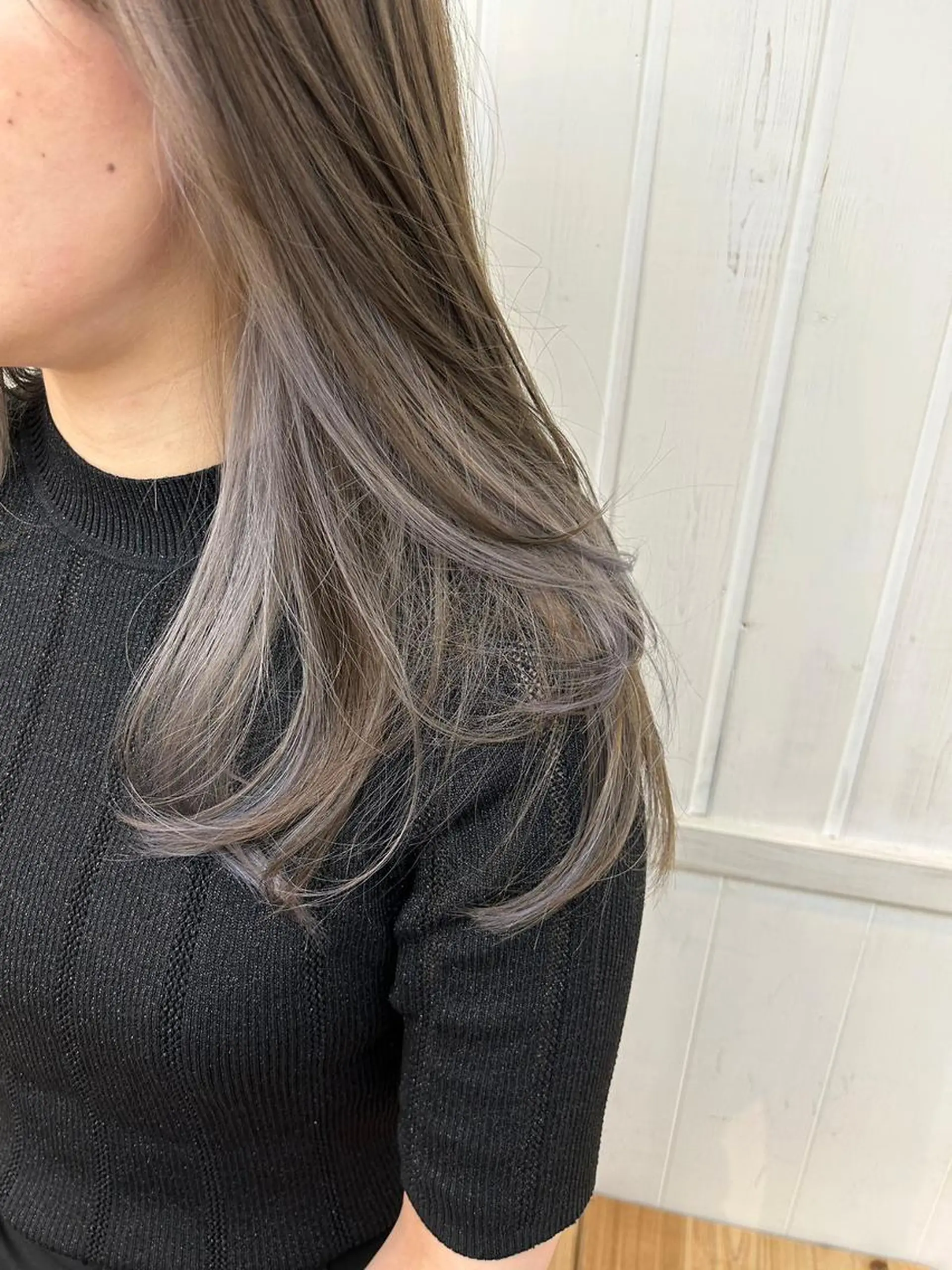 セミロング カラー ベージュカラー ブリーチ ブルーカラー ケアブリーチ 透明感カラー カット ヘアカラー N° anfeel 渋谷🪞🫧のヘアスタイル
