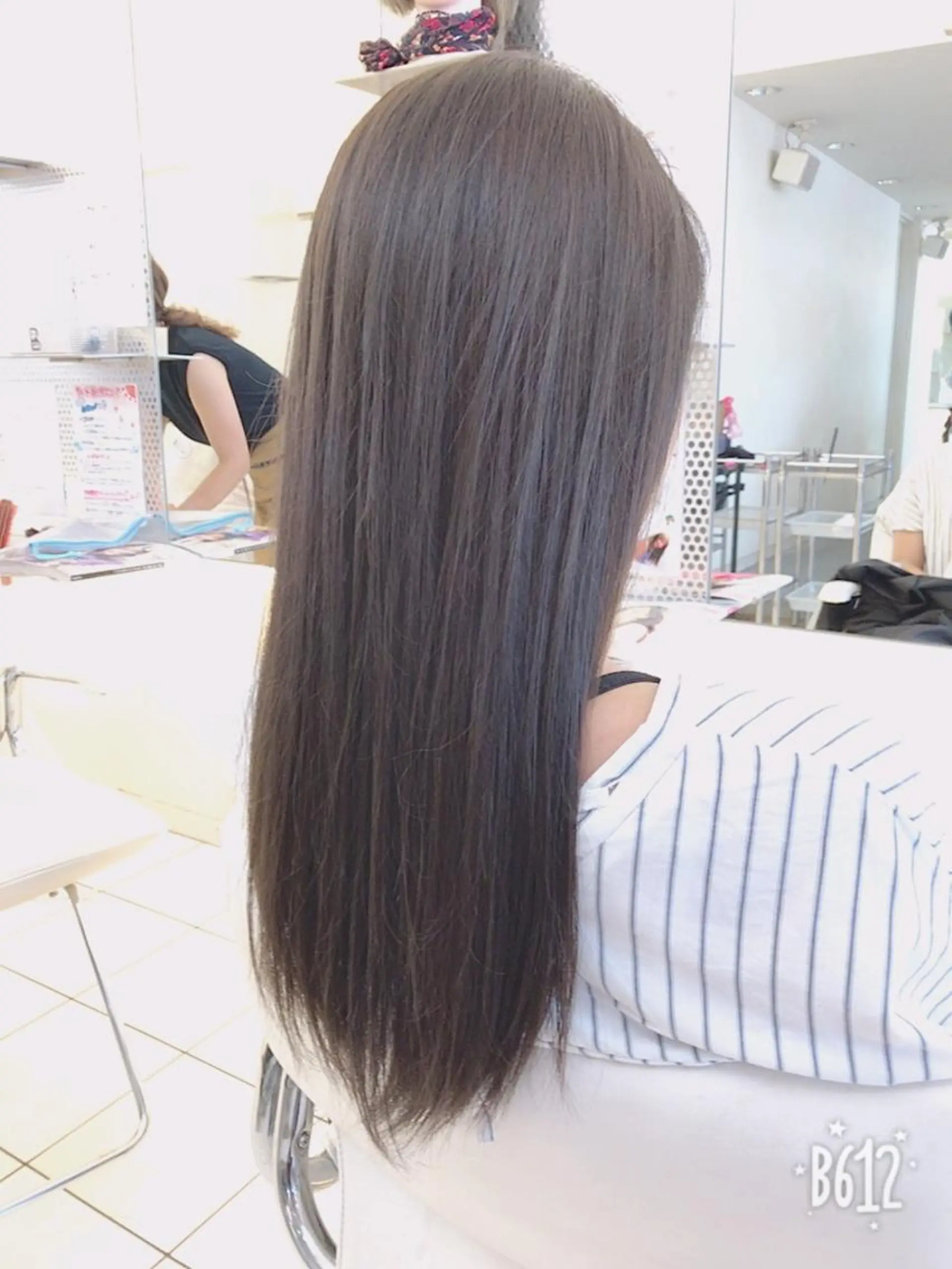 ロング カラー アッシュ ベージュカラー 相武台ショート特化 💐川崎希💐のヘアスタイル