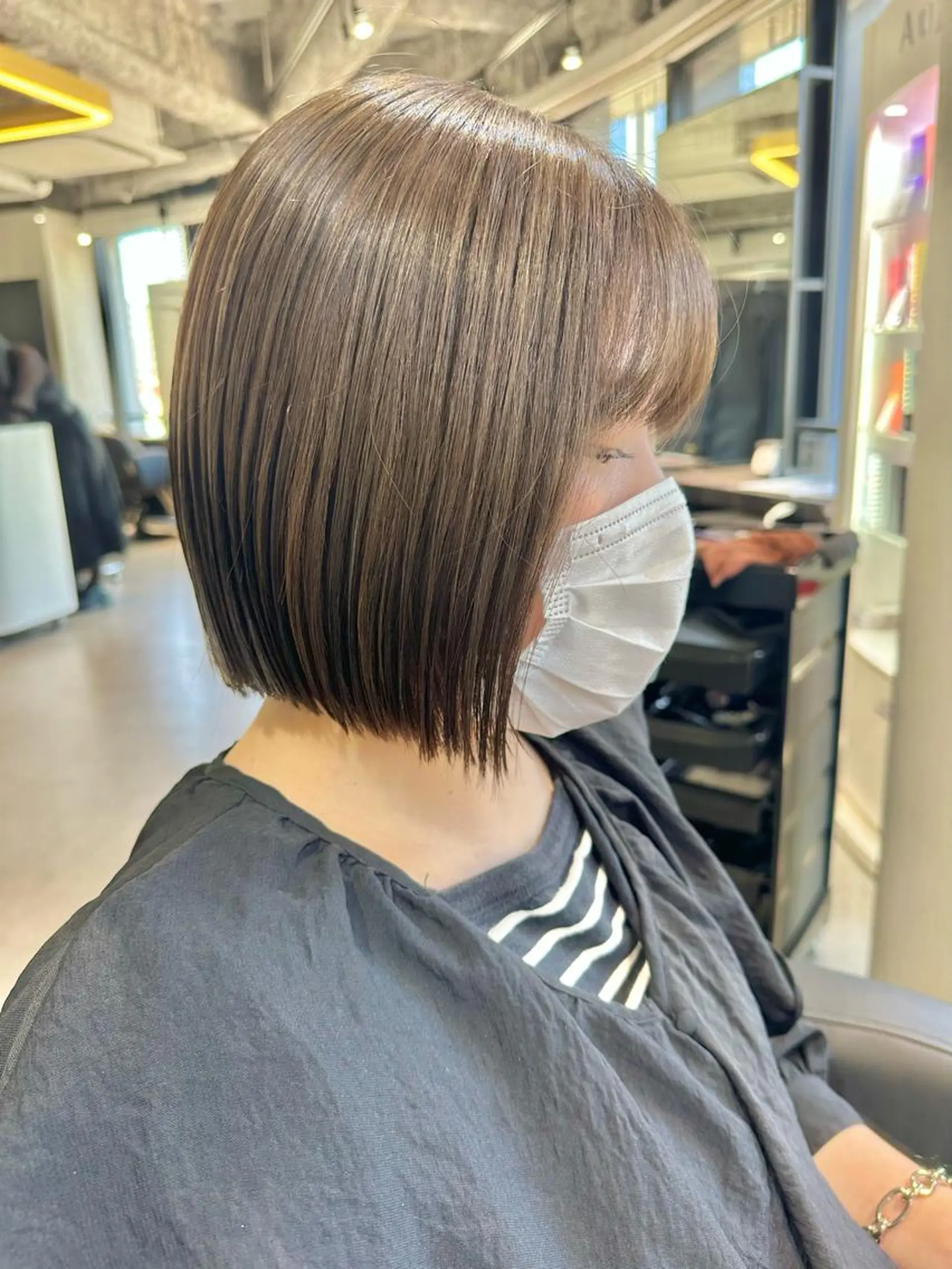ショート カラー 切りっぱなしボブ 前下がりボブ ハンサムショート ボブ 斜めバング 髪質改善 中川　翔のヘアスタイル