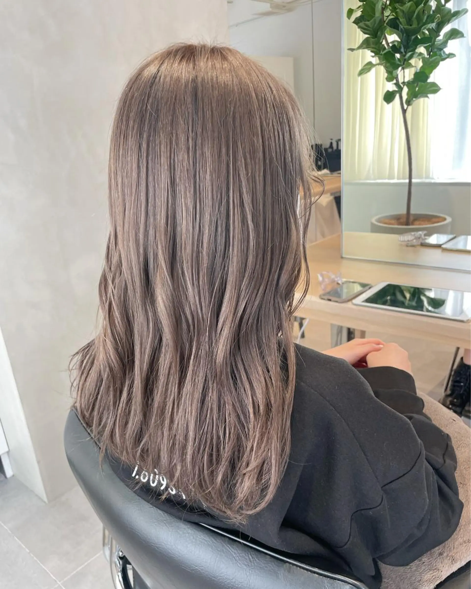 ロング カラー ヘアカラー トリートメント 🪞韓国透けhair 🪞honokaのヘアスタイル