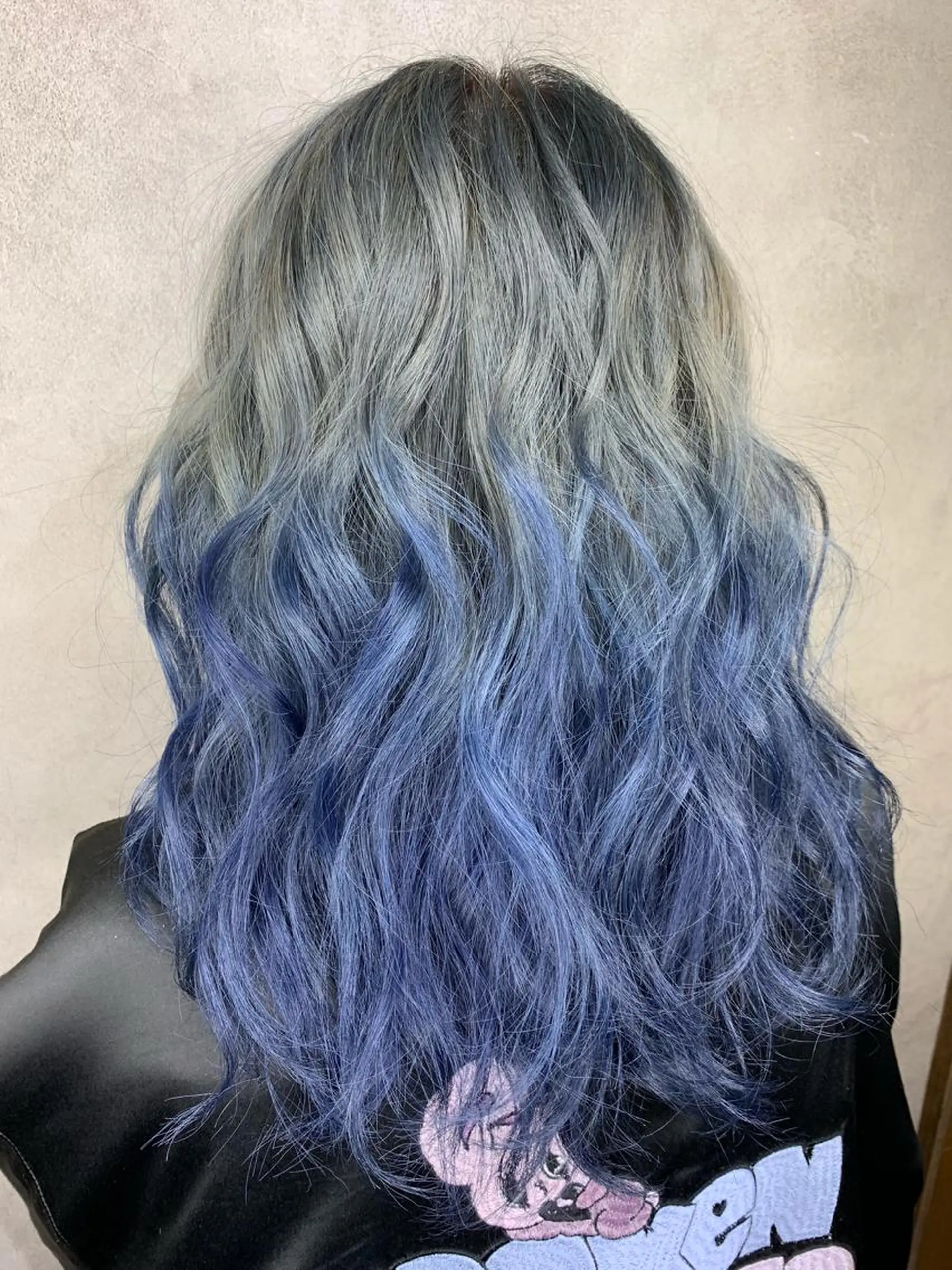 セミロング カット ヘアカラー トリートメント BuzZ所属・西村 雄二のヘアスタイル
