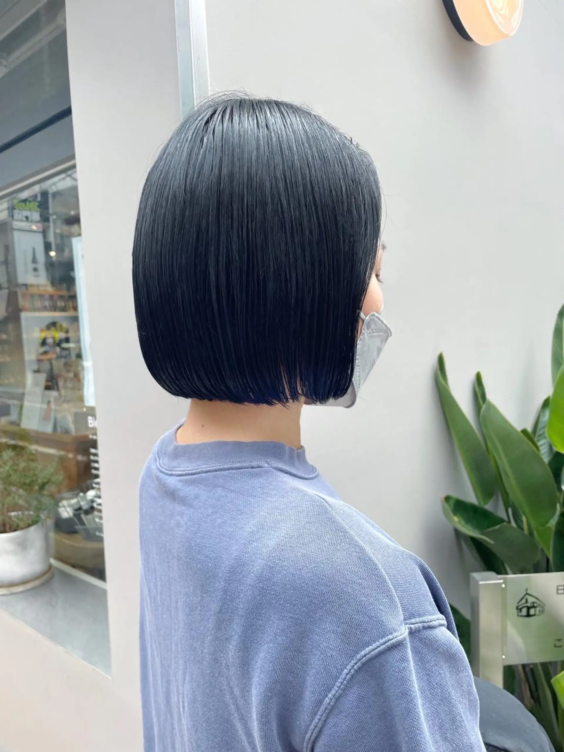ショート カラー 黒髪 ブルーカラー ブルーブラック ボブ カット ヘアカラー トリートメント HIROKI ” stylistのヘアスタイル