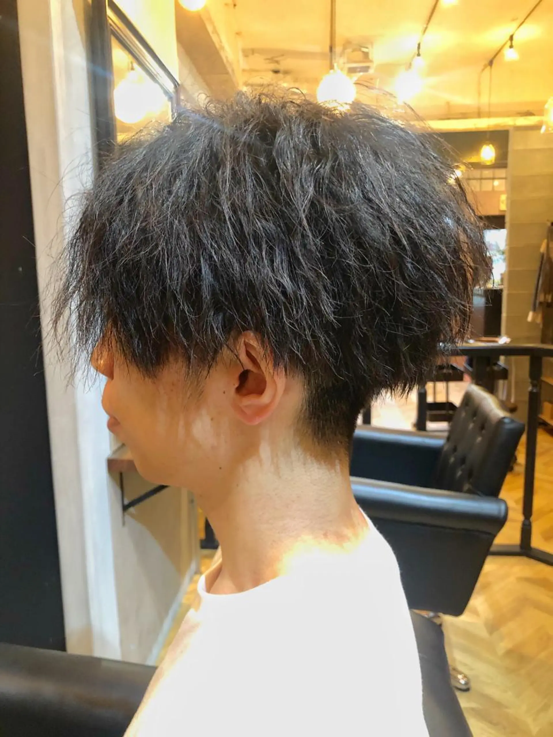 ミディアム パーマ メンズ シールエクステ ミディアムパーマ メンズブリーチ メンズハイライト メンズハイトーン カット パーマ エクステ指名No.1 【店長】橘田のヘアスタイル