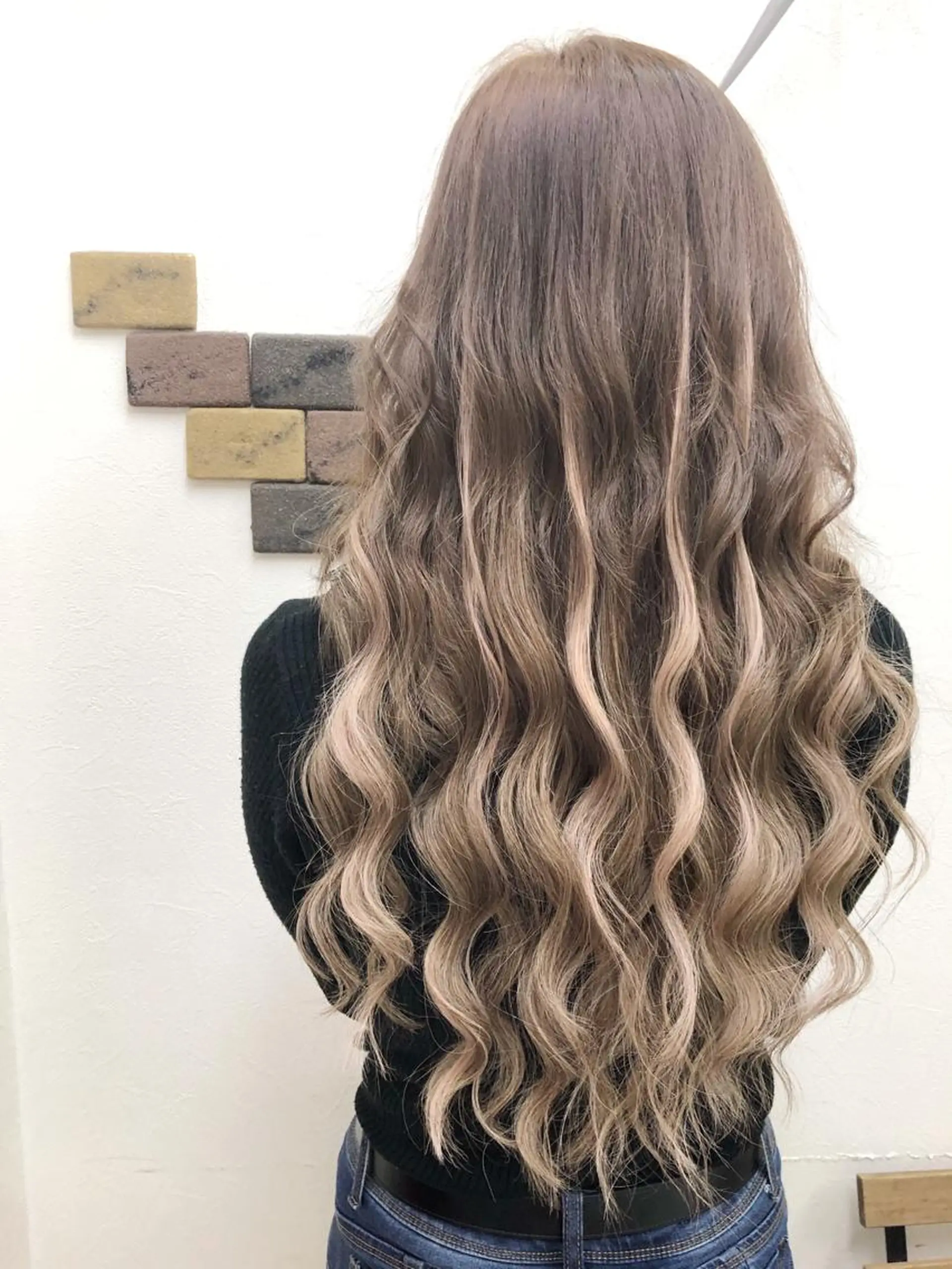 セミロング カラー ヘアアレンジ ベージュカラー グラデーションカラー ヘアカラー エクステ 池袋🧡ダブルカラー /馴染ませエクステのヘアスタイル
