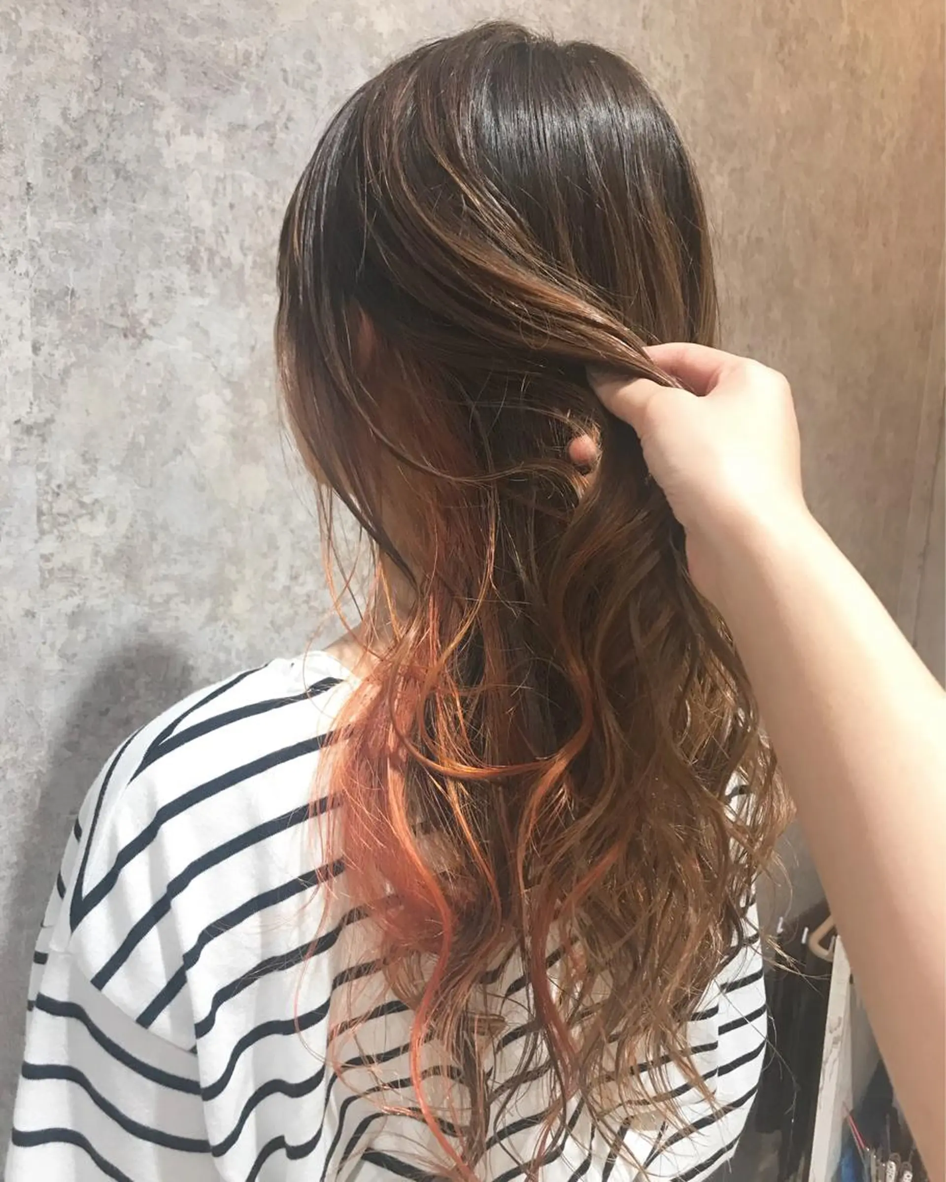 ロング カラー uru"所属・uru" すずきさゆりのヘアスタイル