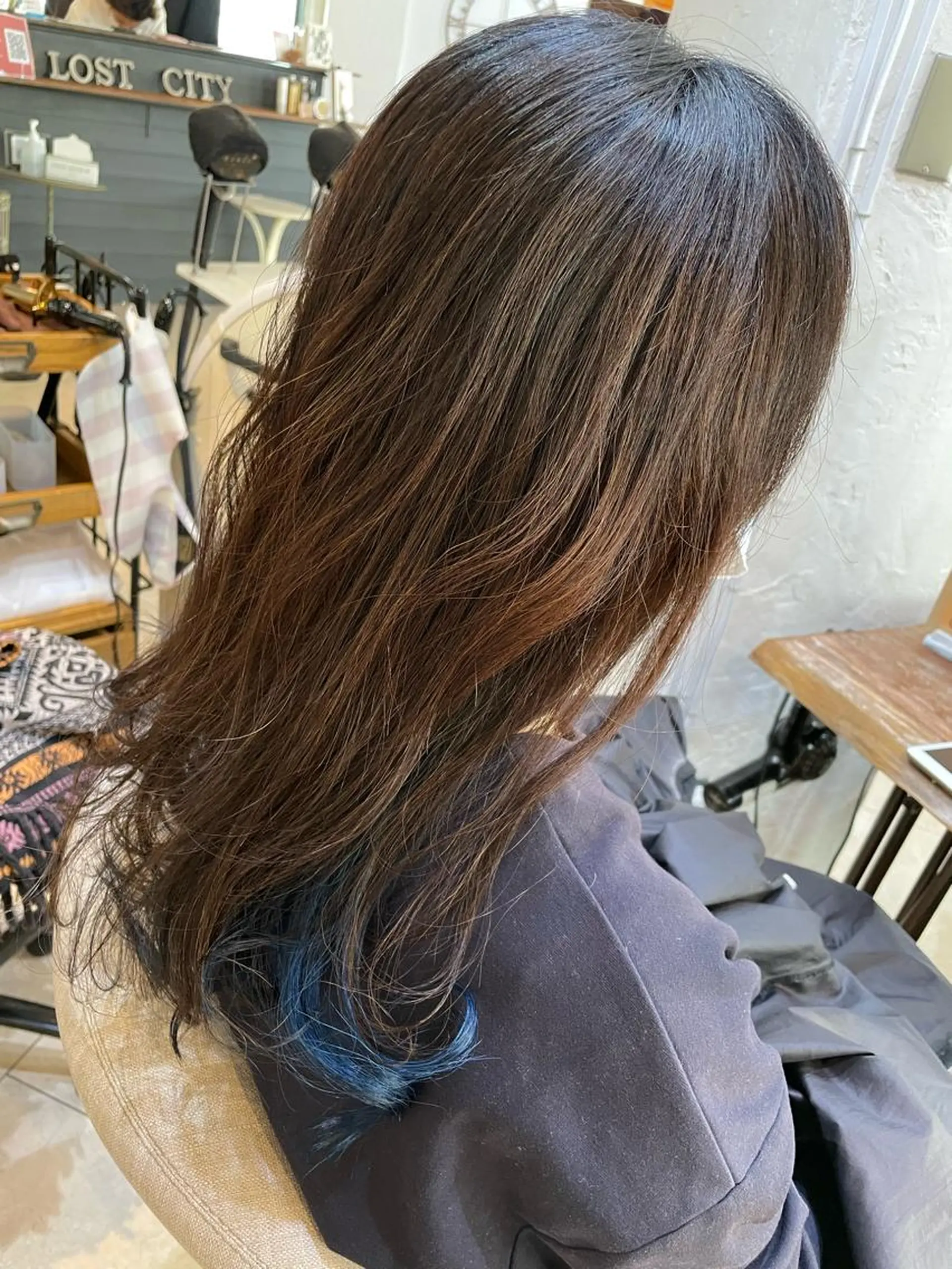 ロング カラー ブルーカラー 金子 しおりのヘアスタイル