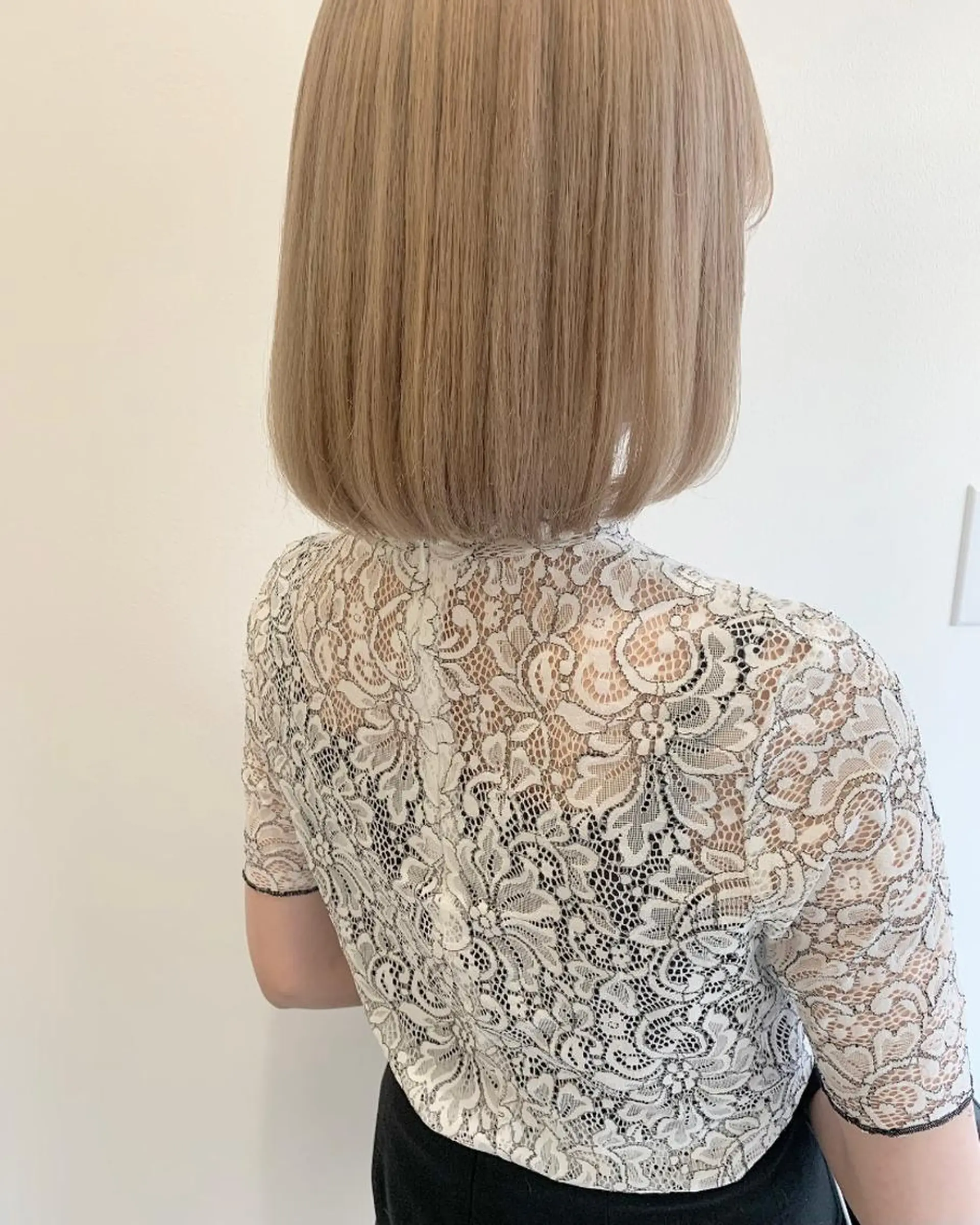 ミディアム カラー ブリーチ ヘアカラー MARU レイヤー/パーマのヘアスタイル