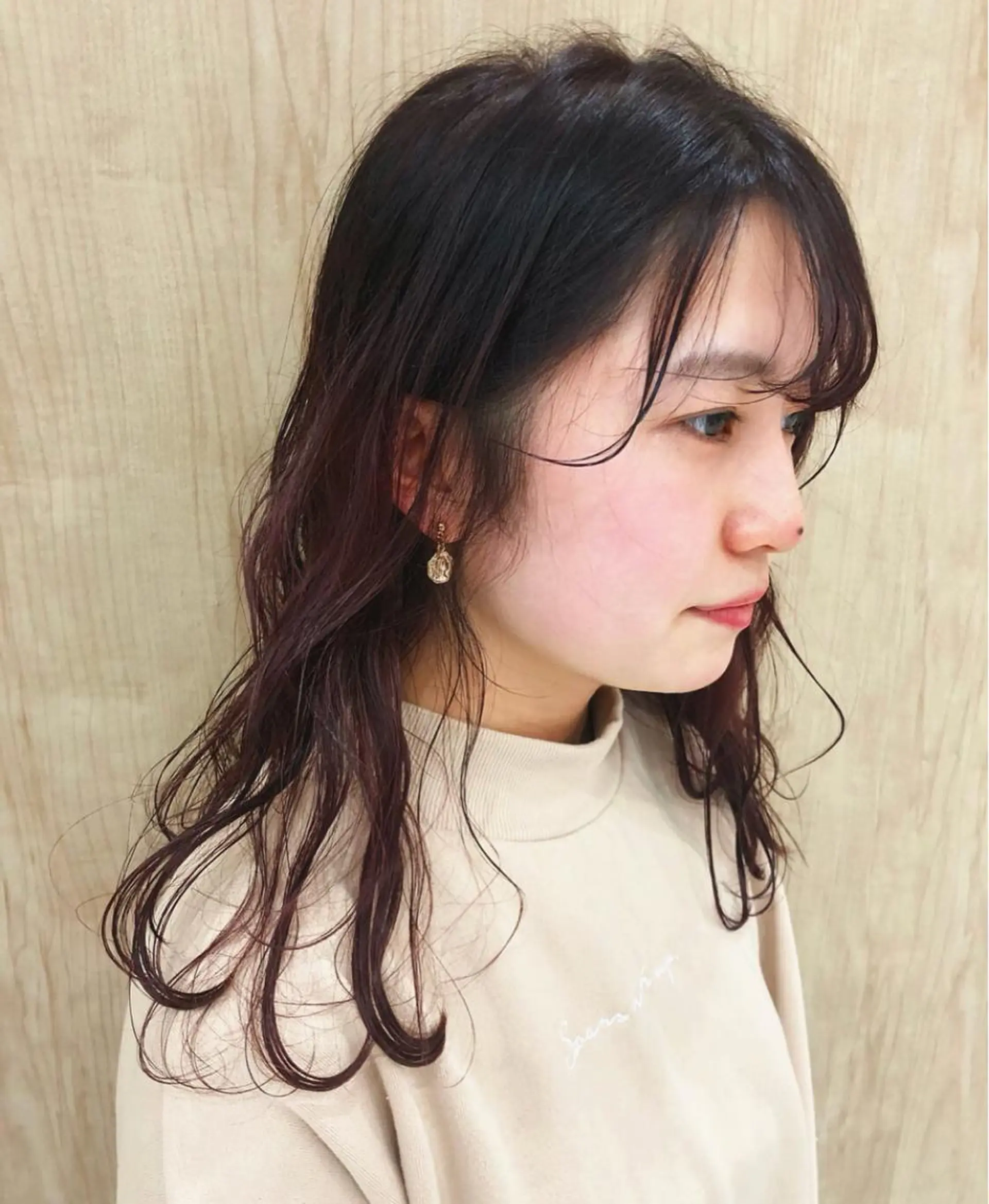 ミディアム カラー ラベンダーカラー ピンクカラー ピンクラベンダー カット ヘアカラー 岩田 萌那のヘアスタイル