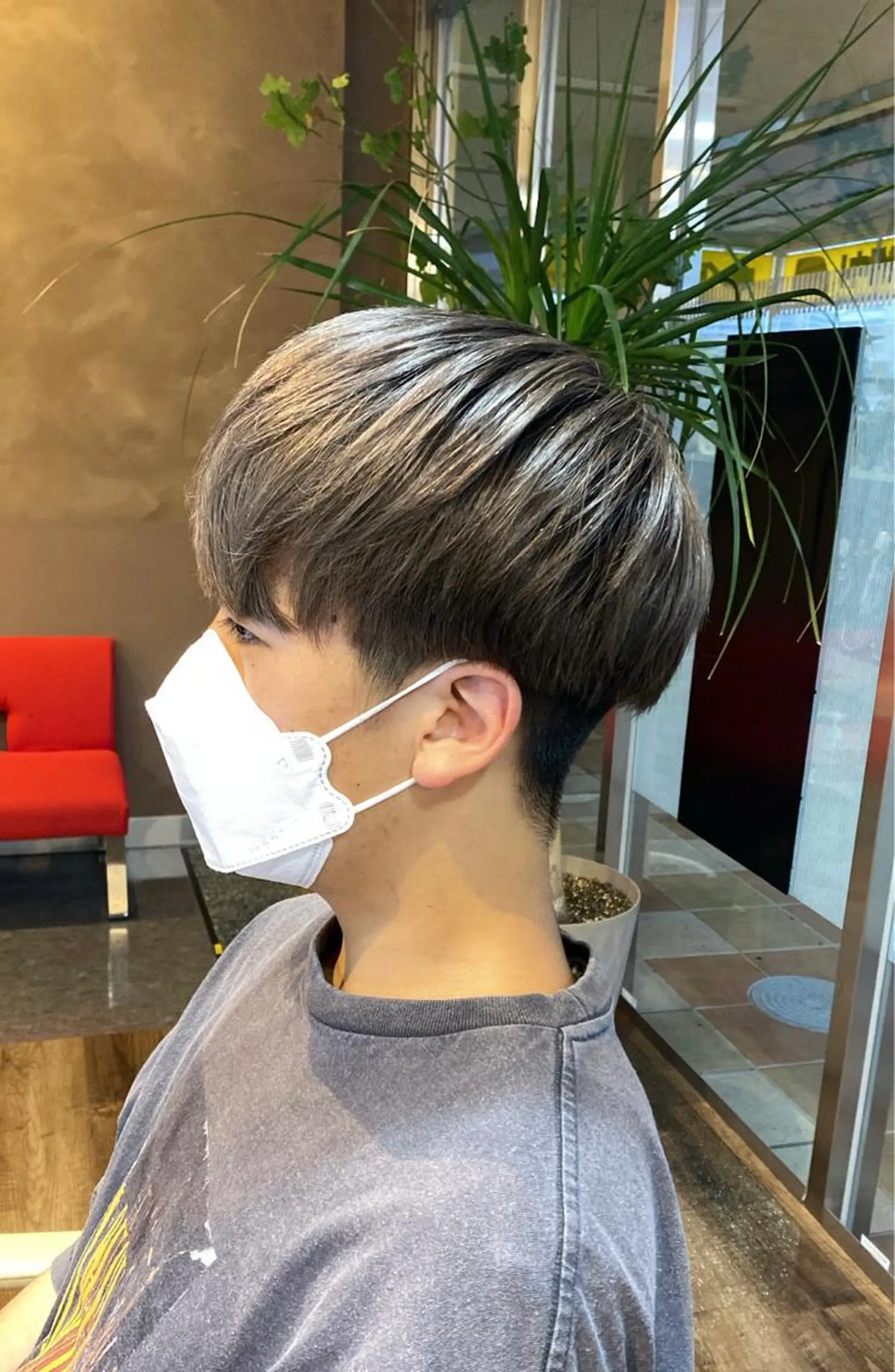 ショート カラー メンズ マッシュ グレージュ カット ヘアカラー STYLE所属・山本 勝巳のヘアスタイル