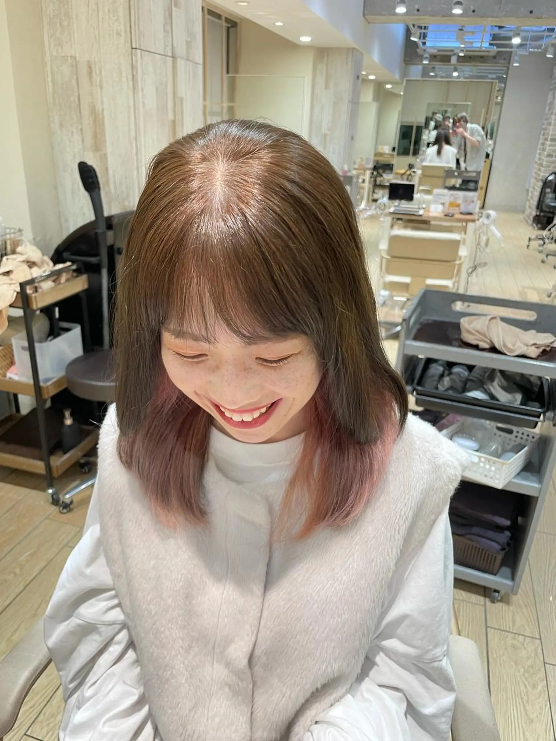ミディアム ヘアカラー アフロートディル表参道店所属・艶髪カラー/レイヤー カット/表参道　寺崎のヘアスタイル