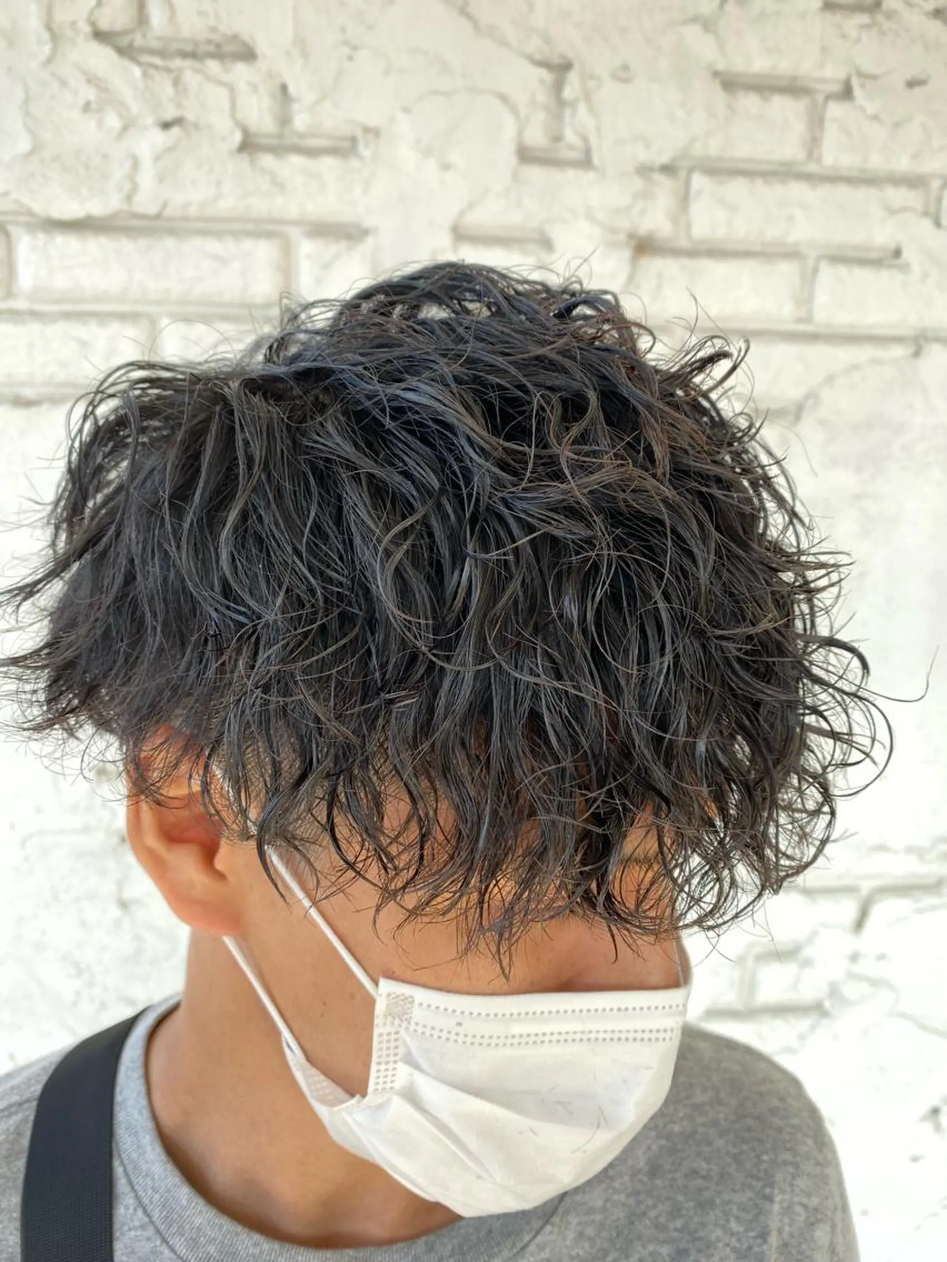 パーマ メンズ 尾崎 優也のヘアスタイル