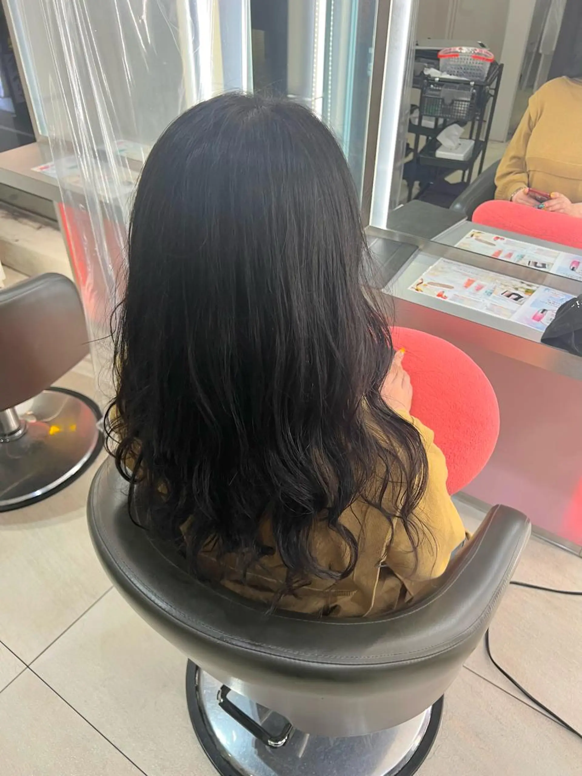 ロング Eleanor 池袋 ミカのヘアスタイル