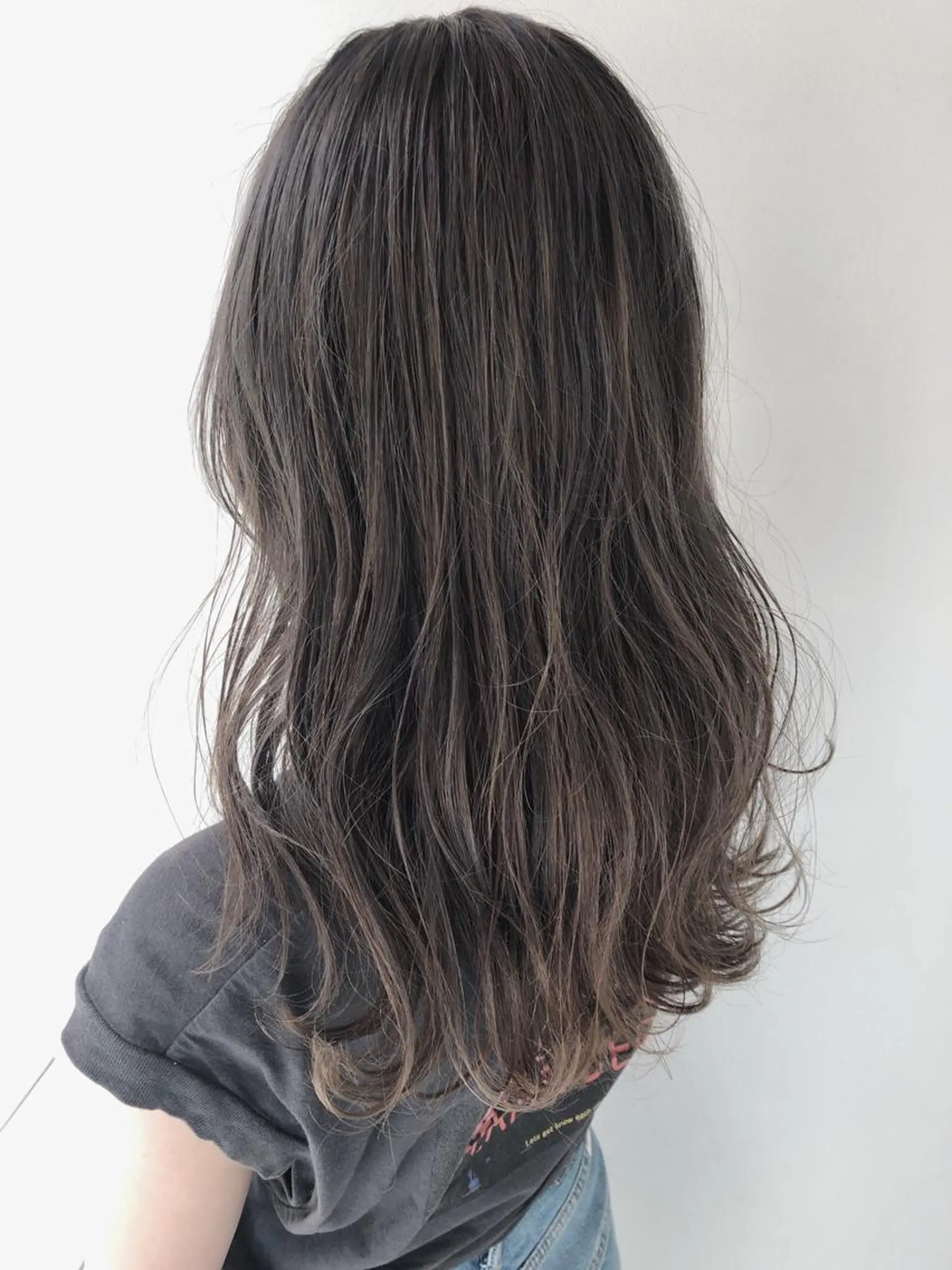 ロング カラー パーマ ヘアアレンジ バレイヤージュ グラデーションカラー レイヤーカット Mira by greenのヘアスタイル