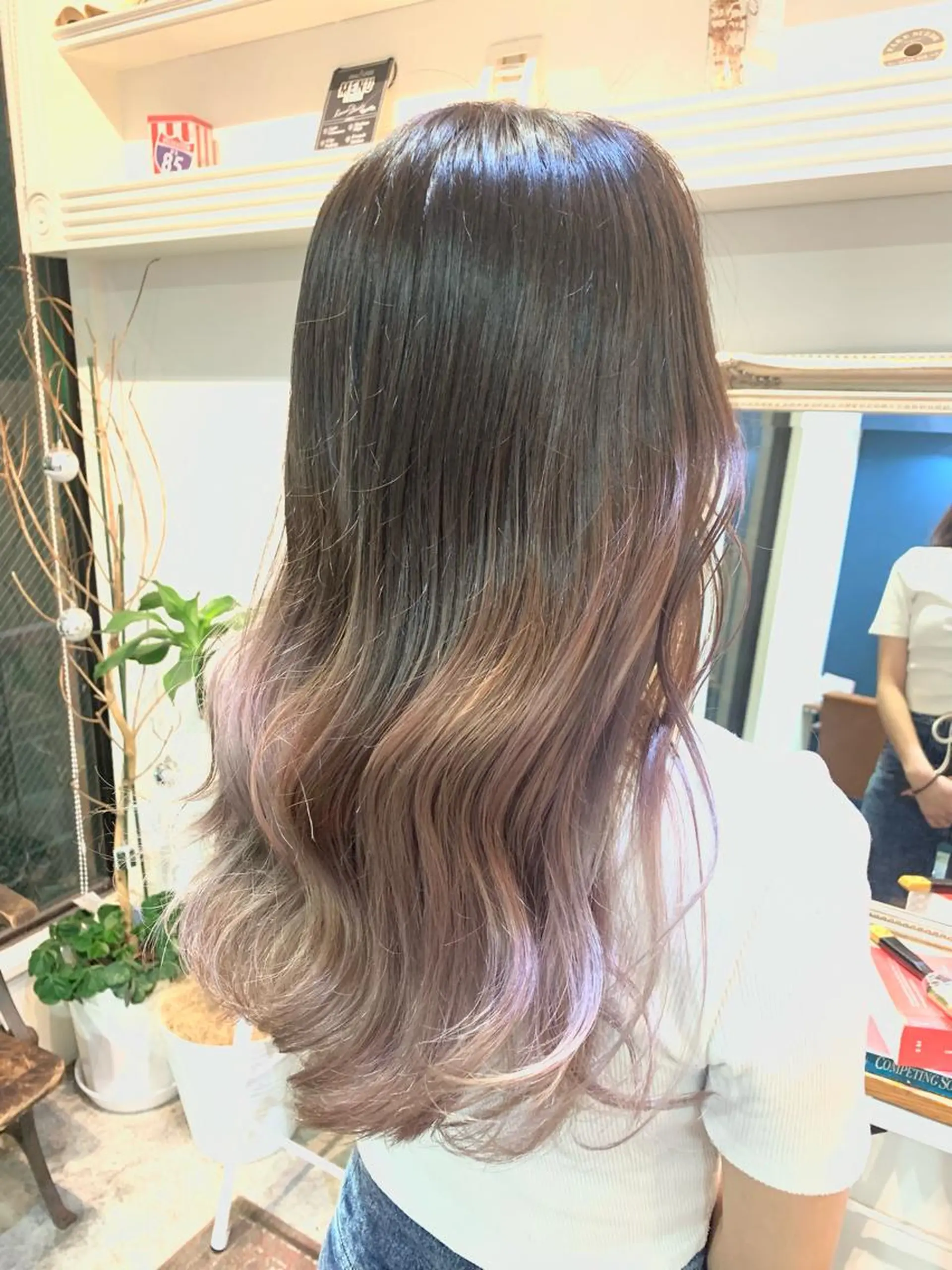 セミロング ヘアカラー トリートメント ヘッドスパ ヘアセット 山口 竣也のヘアスタイル