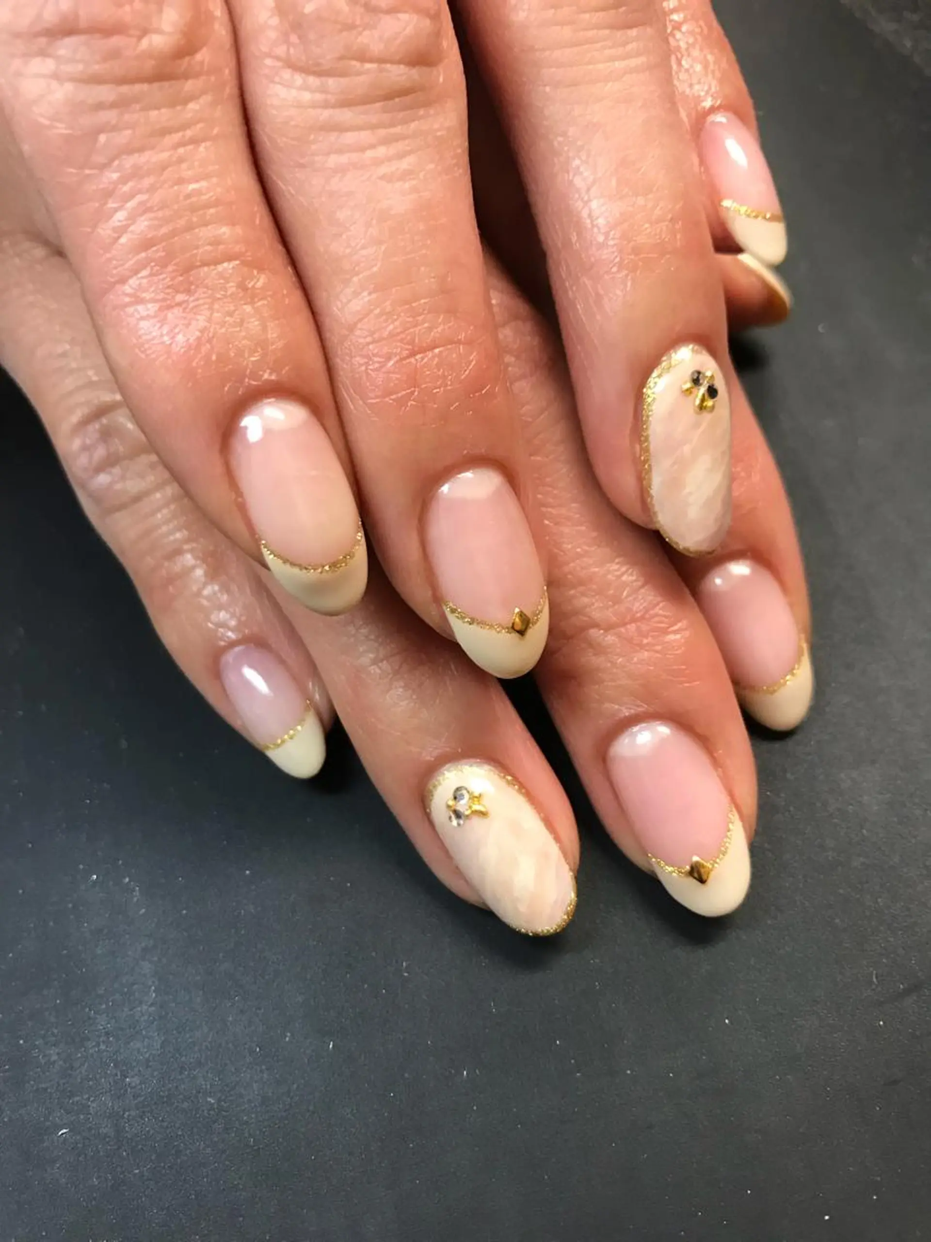 ネイル ハンドネイル みんなの店所属・仲谷 つかさのエステ・リラクイメージ