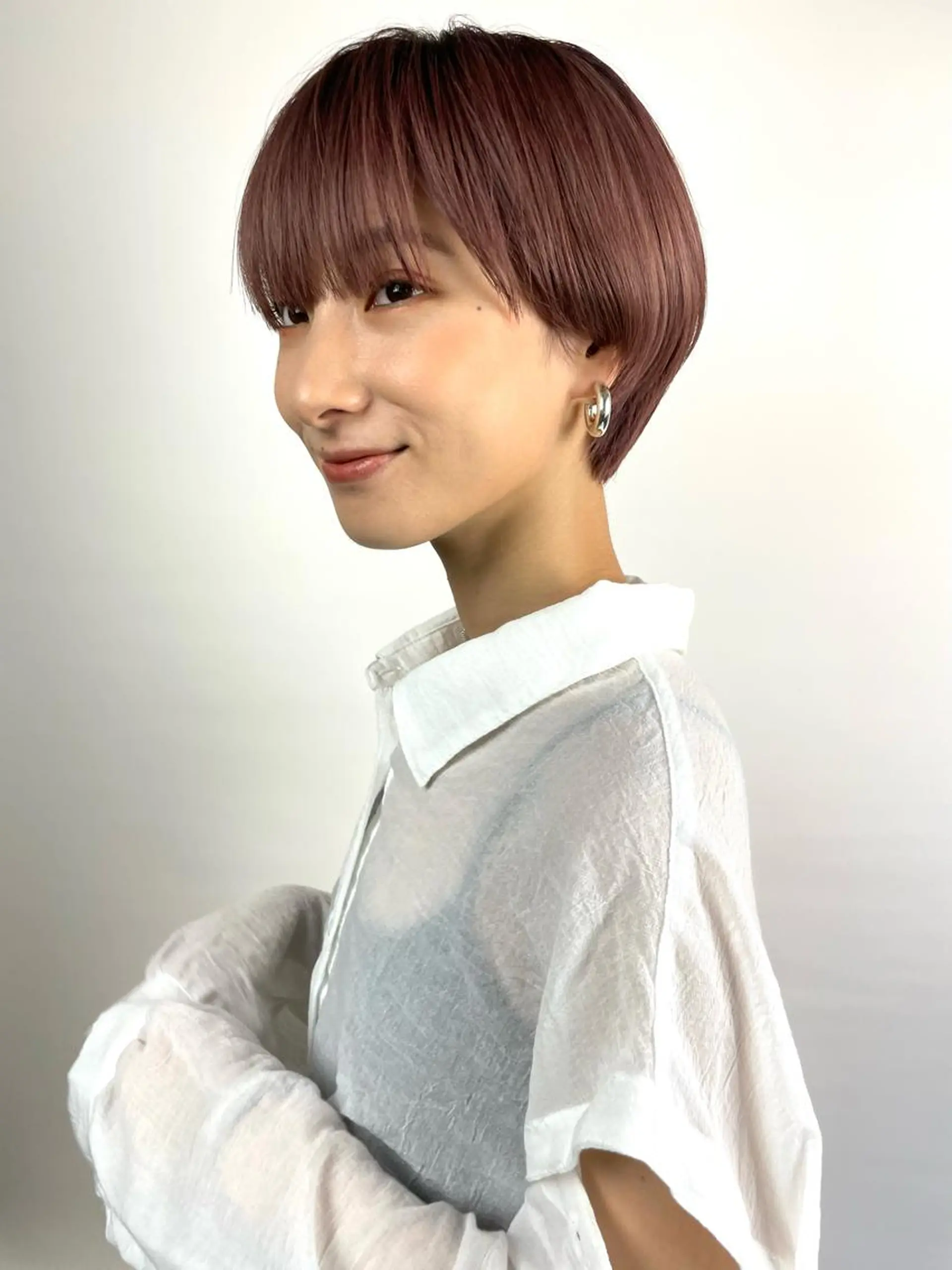 ショート カラー ショートヘア うざバング CiNEMA daikanyama所属・透明感カラー🫧 今泉健太のヘアスタイル