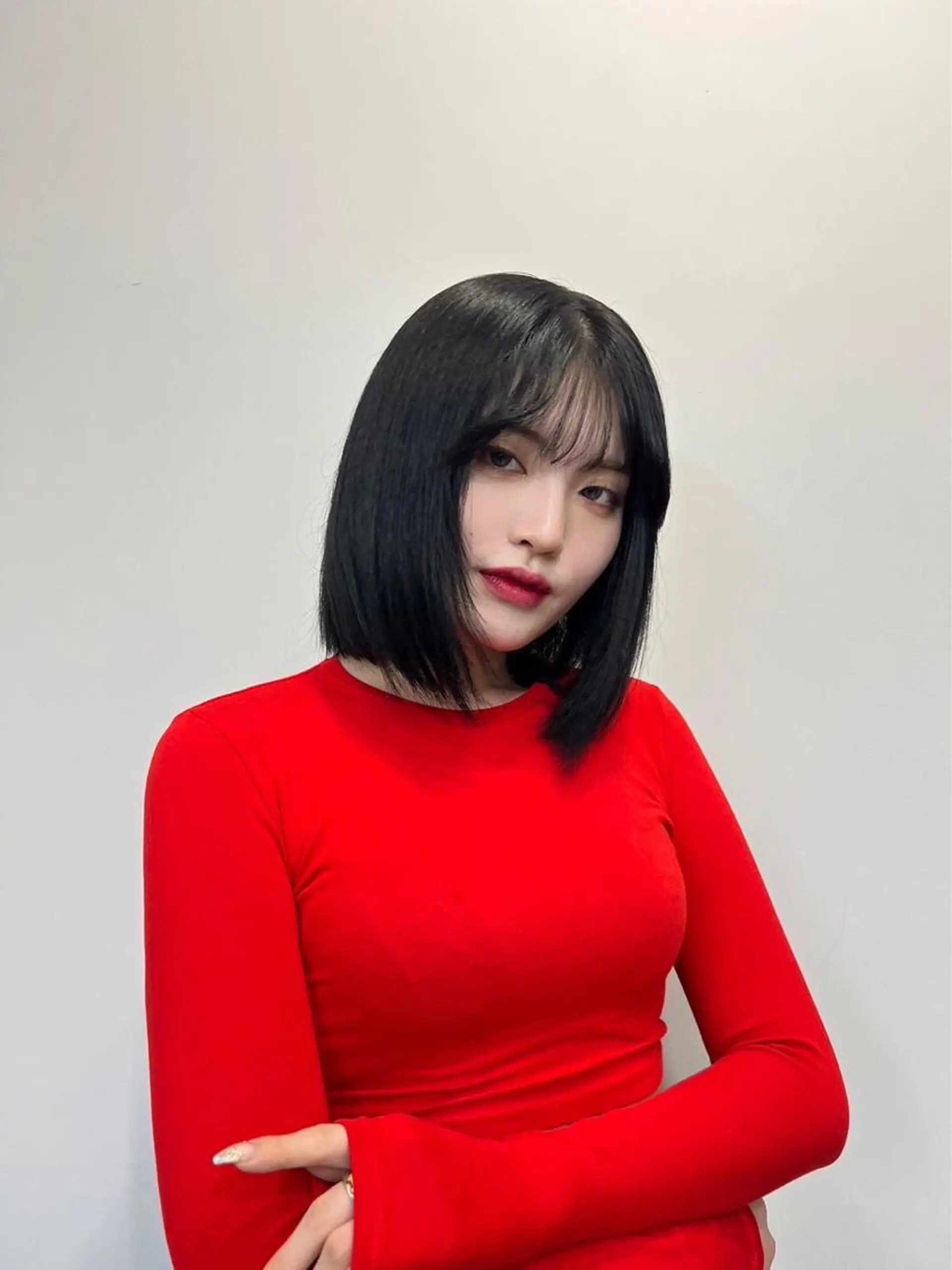 ミディアム ミディアムパーマ 髪質改善 トリートメント 韓国風レイヤーカット グレージュ/大希のヘアスタイル