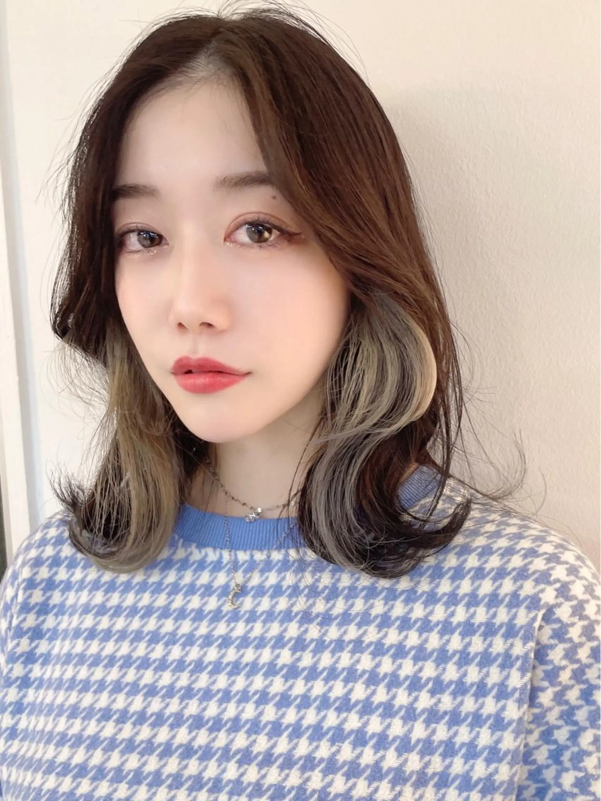 ミディアム カラー シバタ ショウゴのヘアスタイル