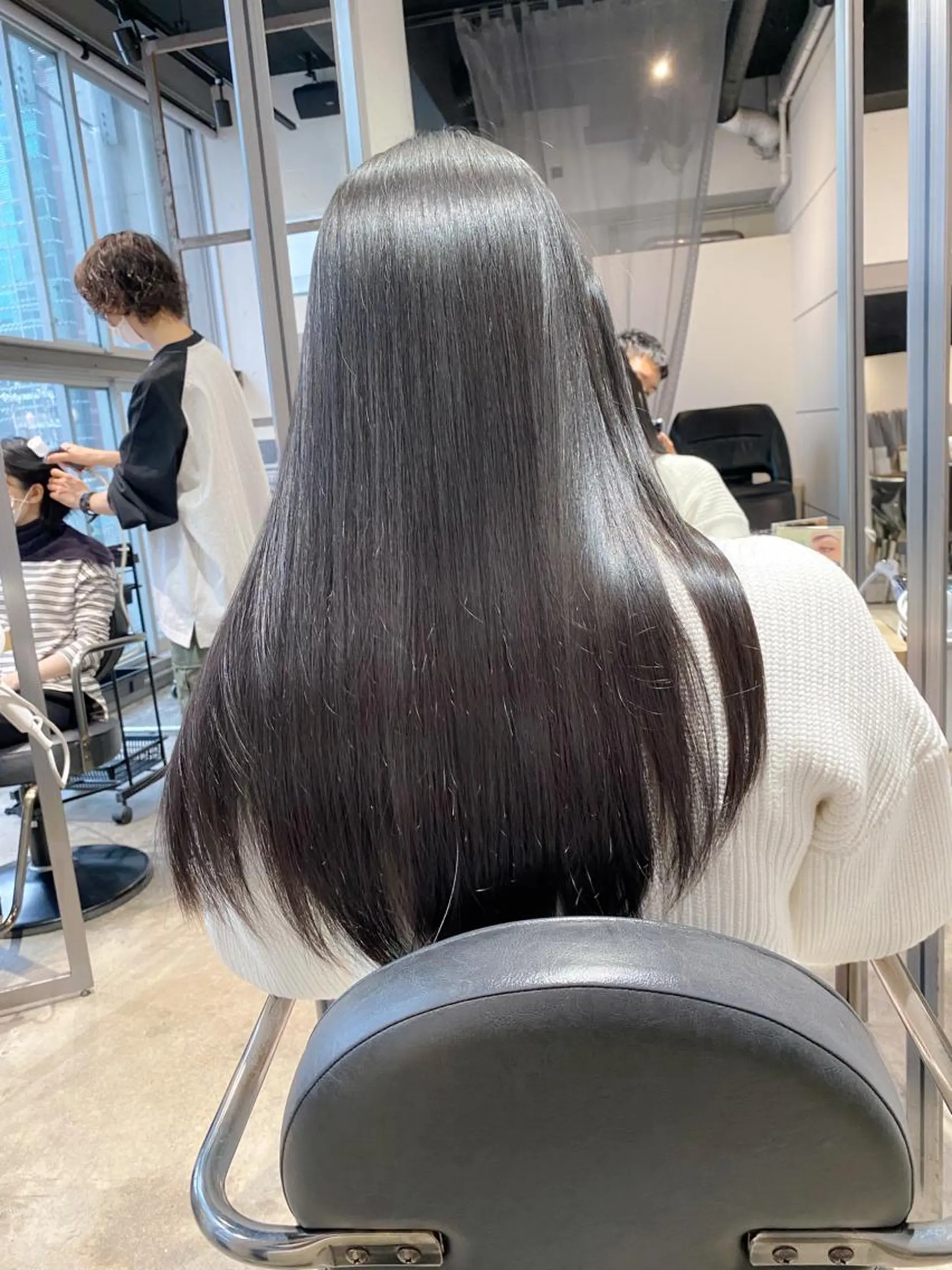 ロング カット ヘアカラー 縮毛矯正 トリートメント ✨日本1の艶髪✨ 佐藤 翔太のヘアスタイル