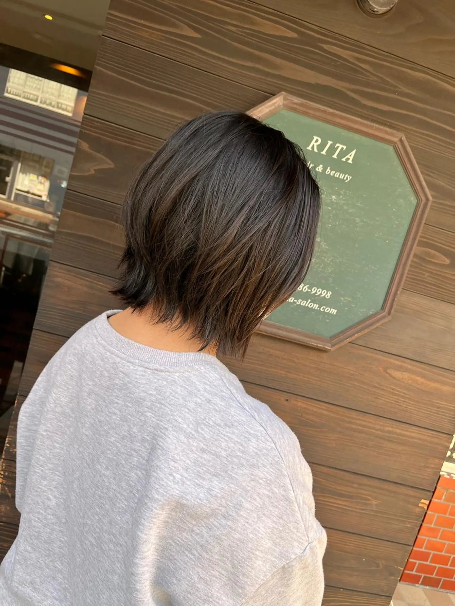 ミディアム ボブレイヤー ボブ レイヤーカット カット サイトウ ナツキのヘアスタイル