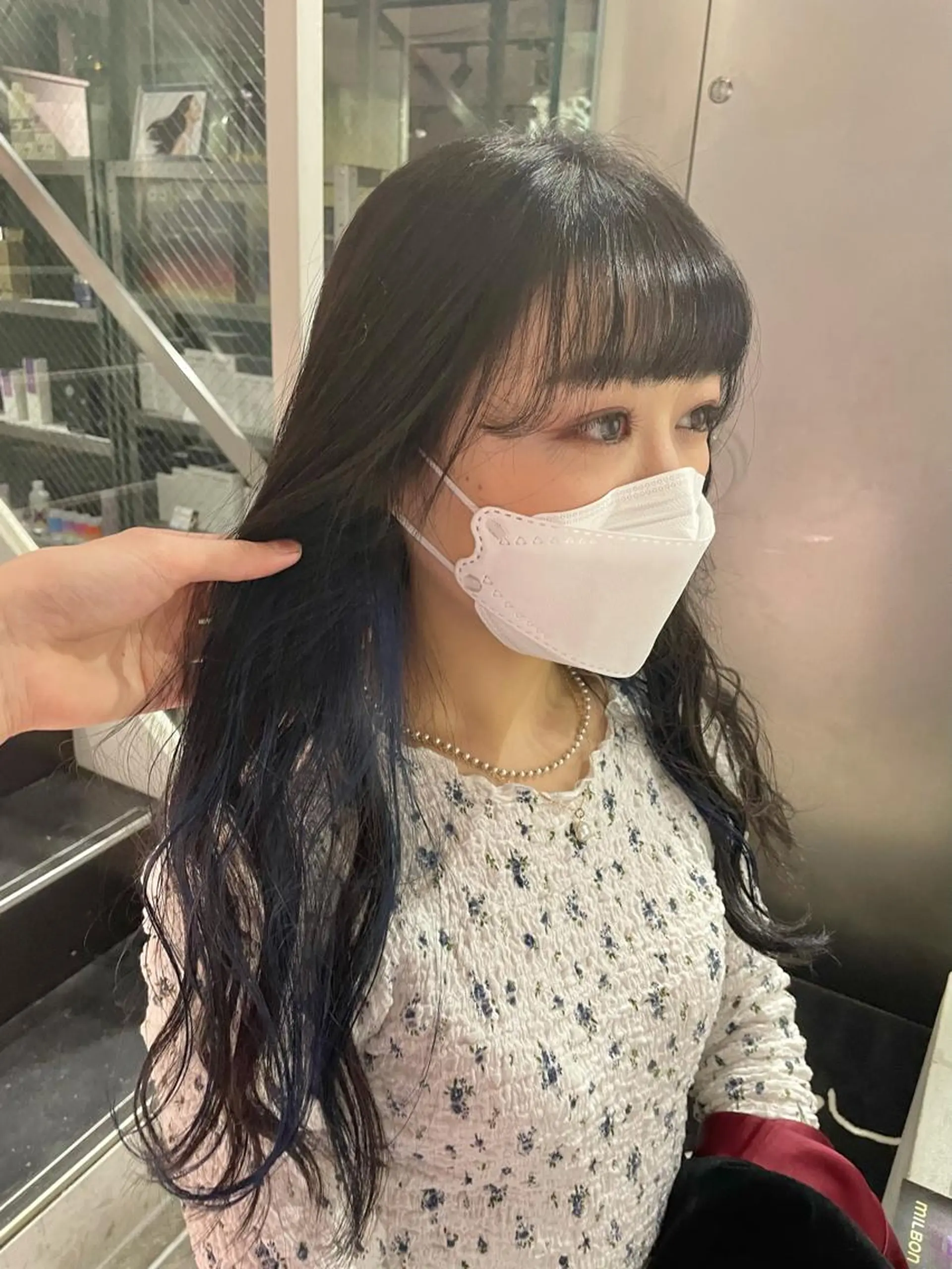 ロング カラー オノ テンタのヘアスタイル