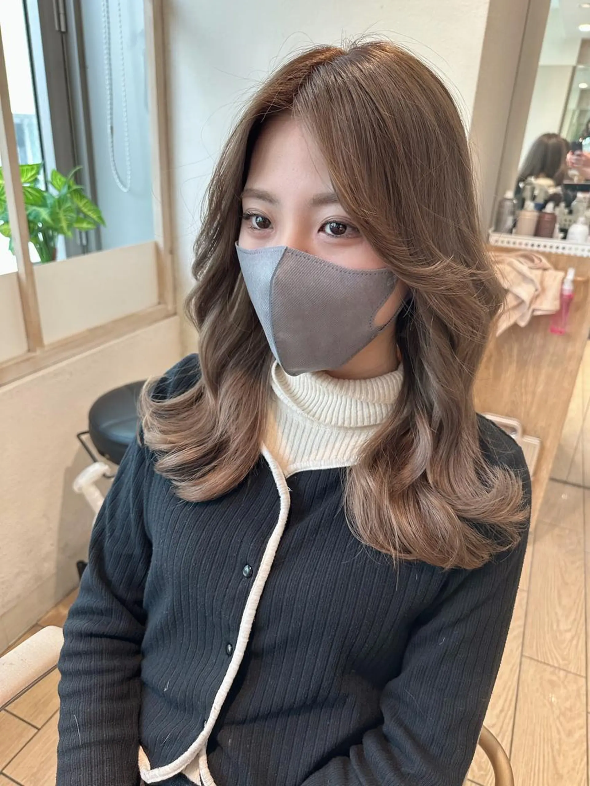 セミロング くびれヘア 韓国風ヘア 小顔カット カット トリートメント 市原 大翼のヘアスタイル